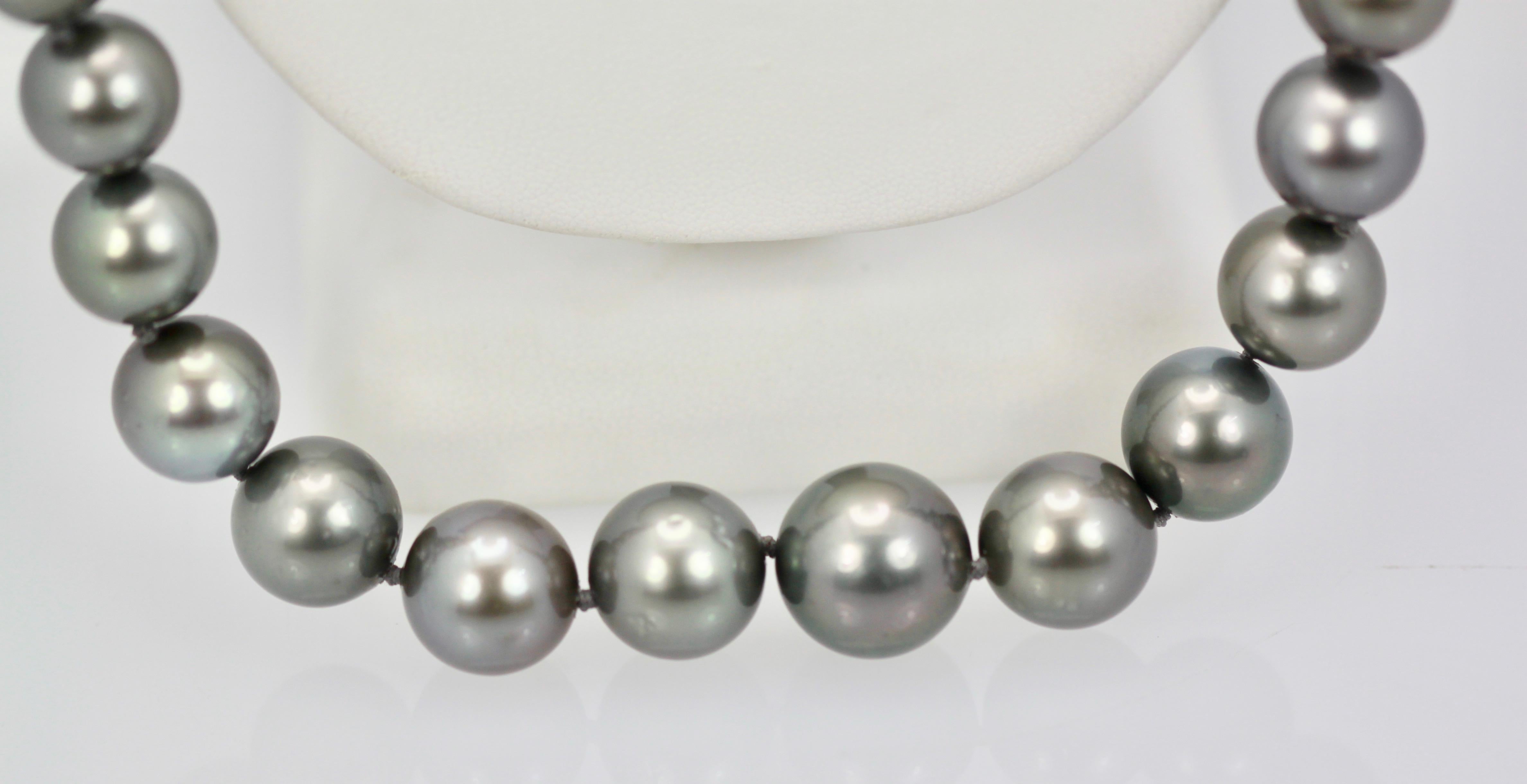 Modern Tahitian South Seas Black Pearl Necklace with Diamond Deco Plaque