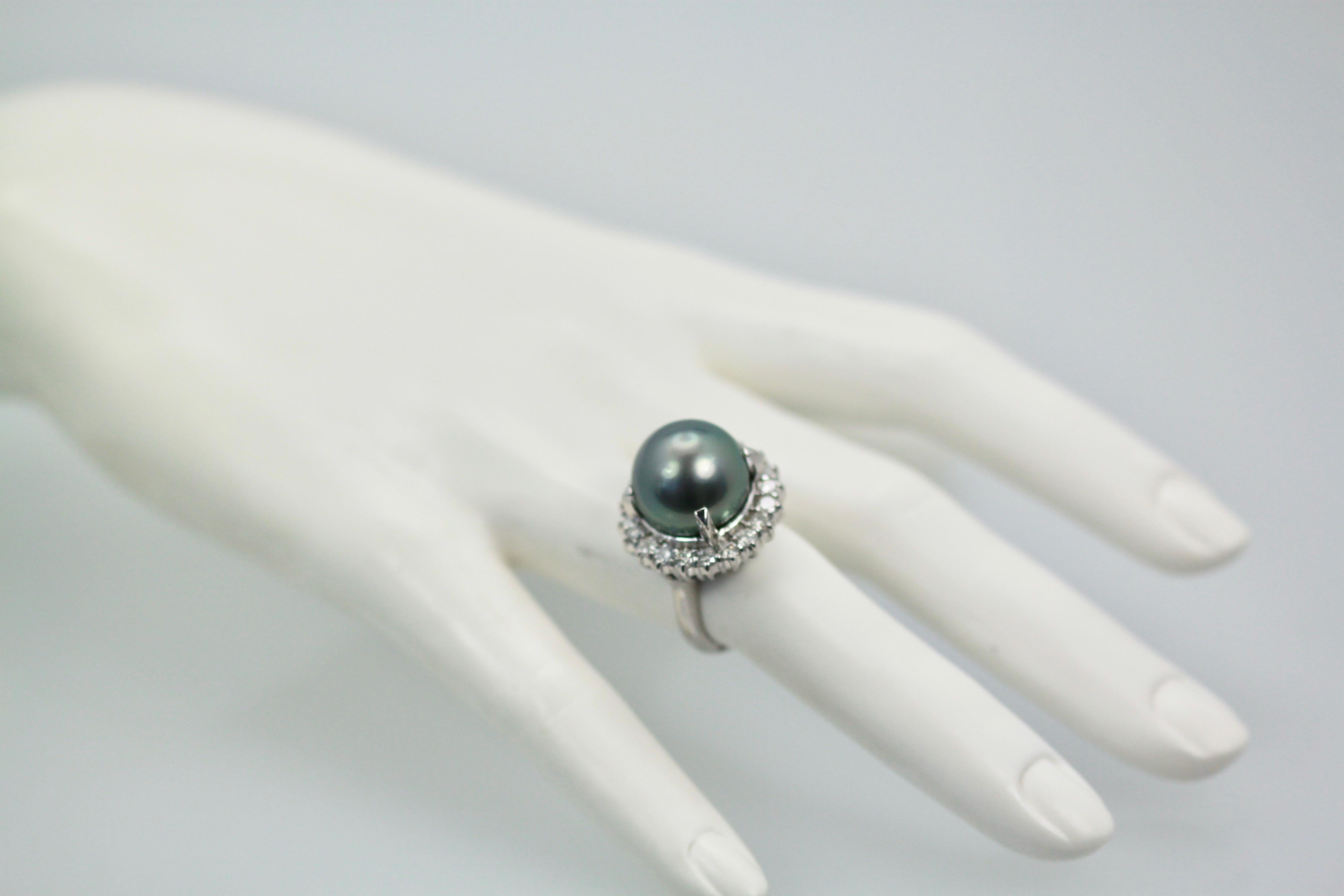 Round Cut Tahitian South Seas Black Pearl Ring with Diamond Surround For Sale