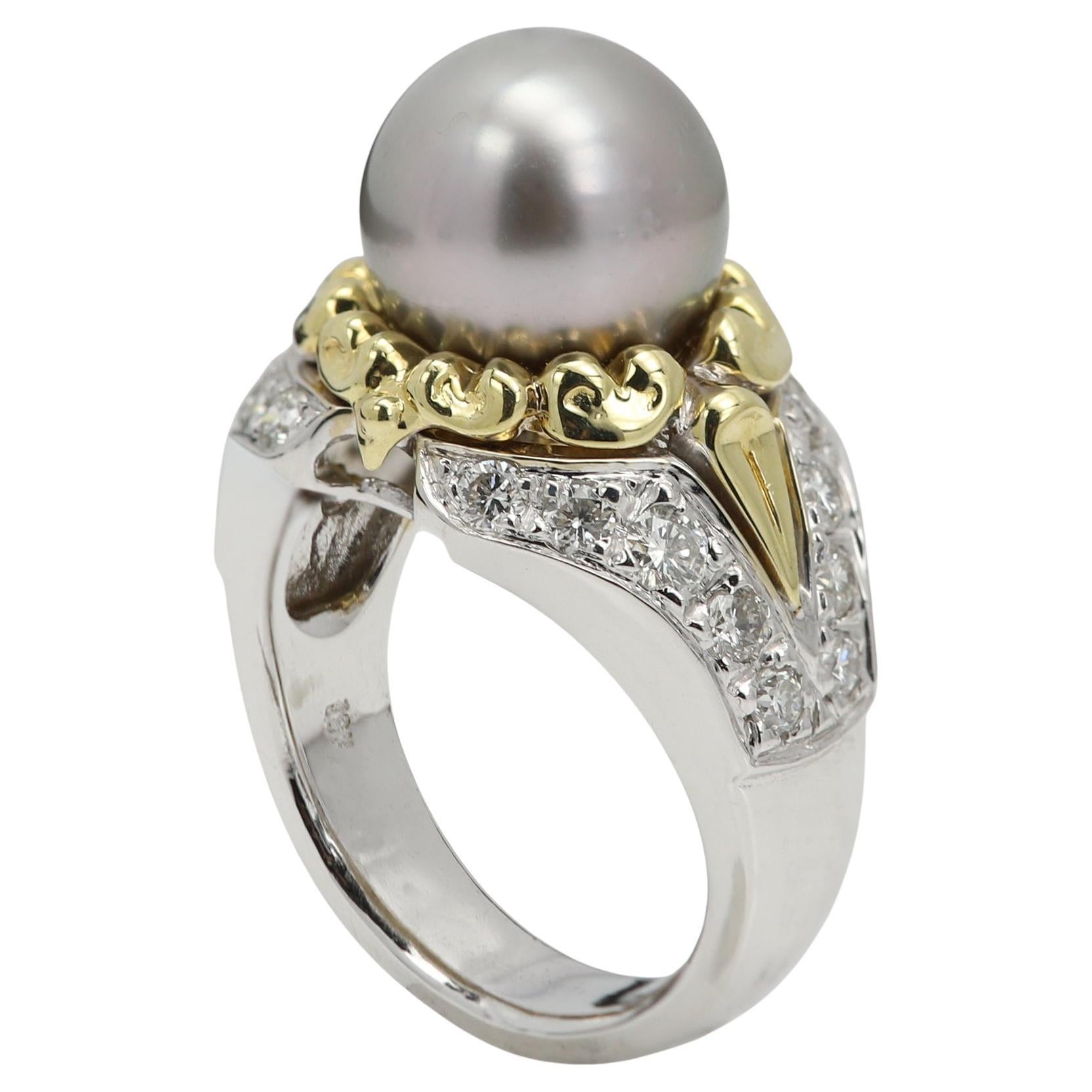 Tahitian Vintage Pearl Ring and Diamonds 18 Karat Gold Tahitian Pearl Ring