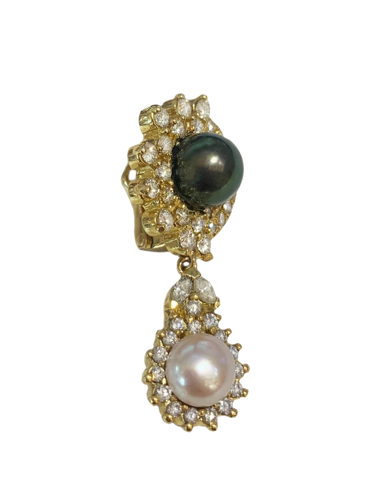 Tahiti- und weiße Perlen-Ohrringe aus 18 Karat Gelbgold mit Diamanten im Zustand „Neu“ im Angebot in New York, NY