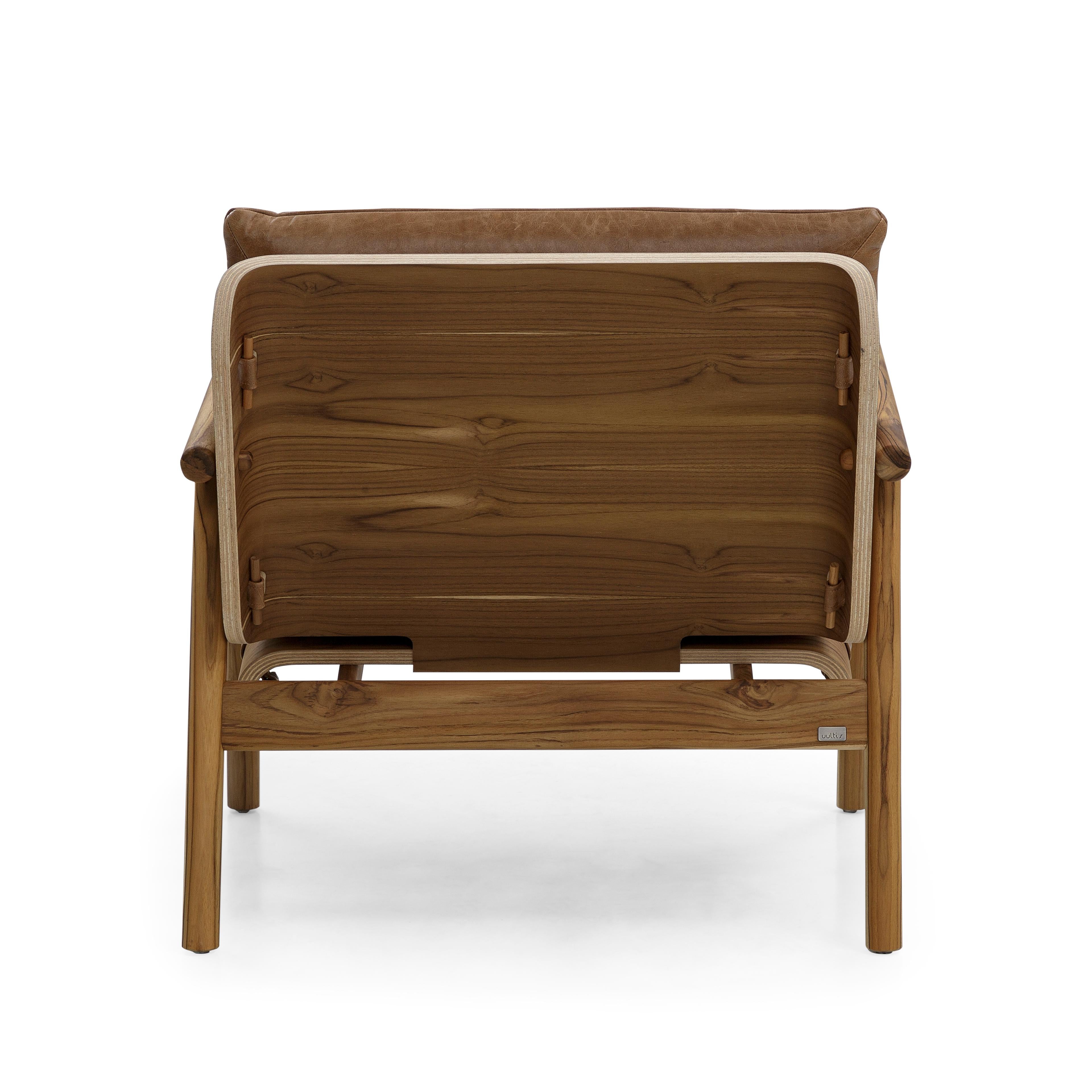 Tai Armchair in Teak Wood Finish with Brown Leather Cushions In New Condition For Sale In Miami, FL