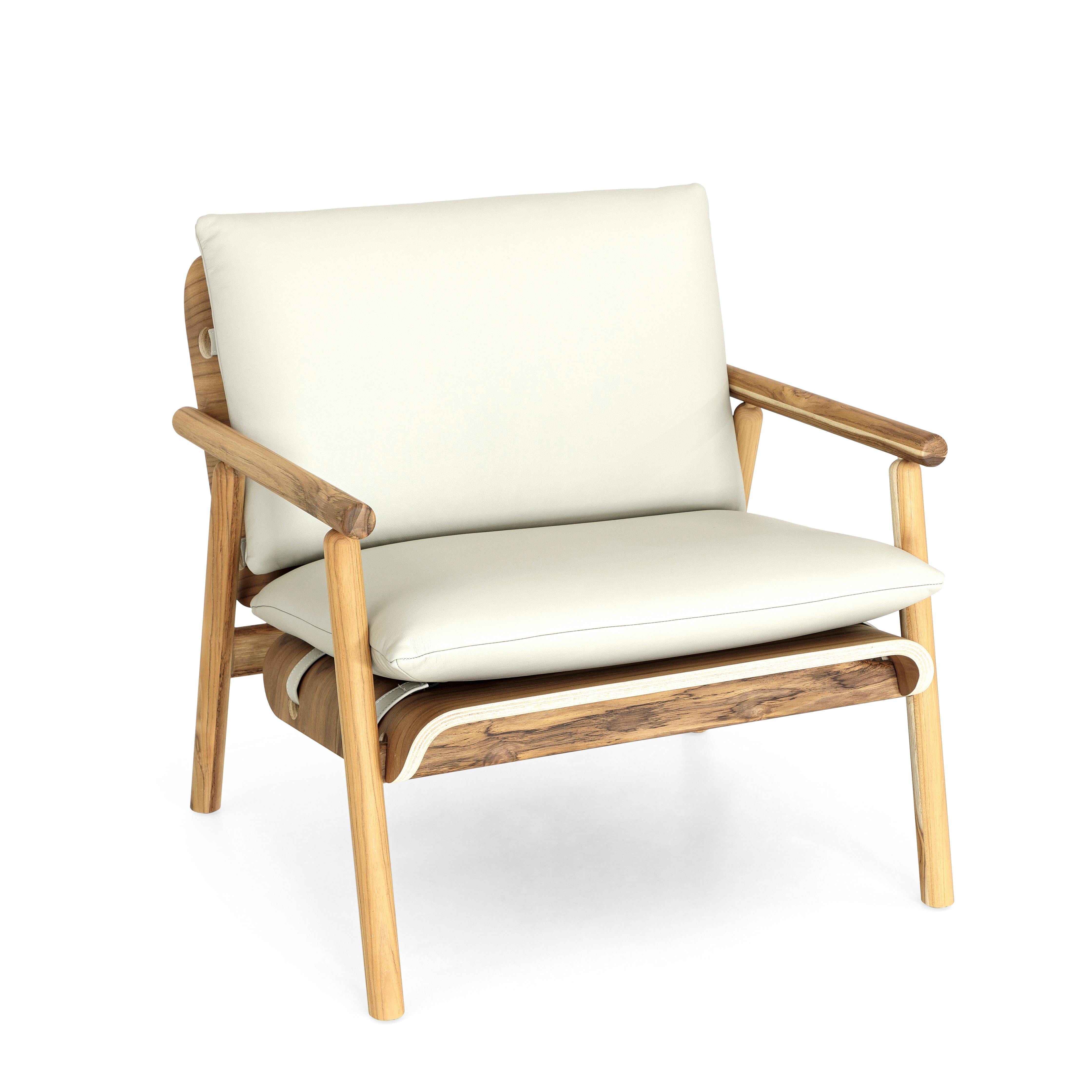 Brazilian Tai Armchair in Teak Wood Finish with Off-White Leather Cushions For Sale