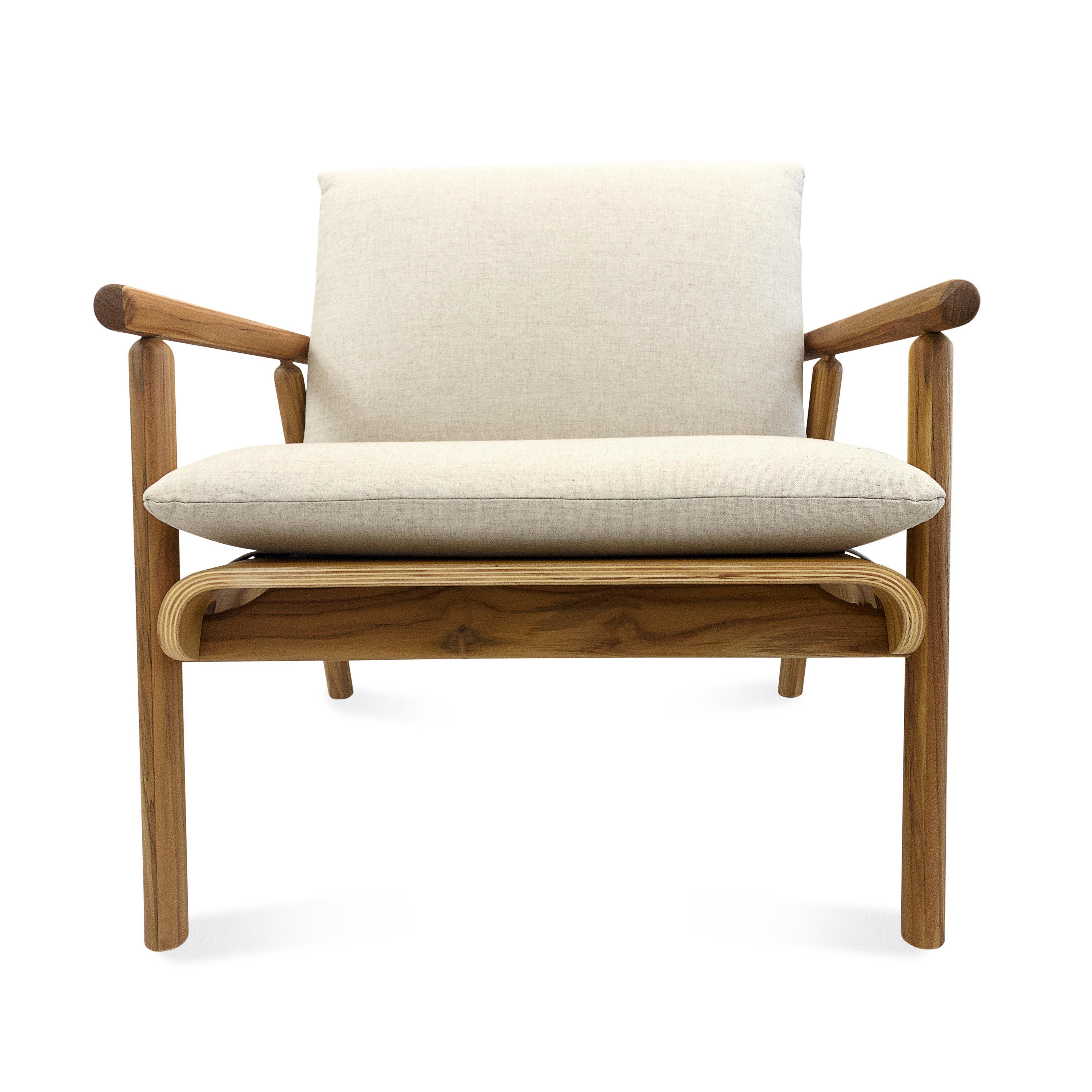 Brazilian Tai Armchair in Teak Wood Finish with Light Beige Fabric Cushions For Sale