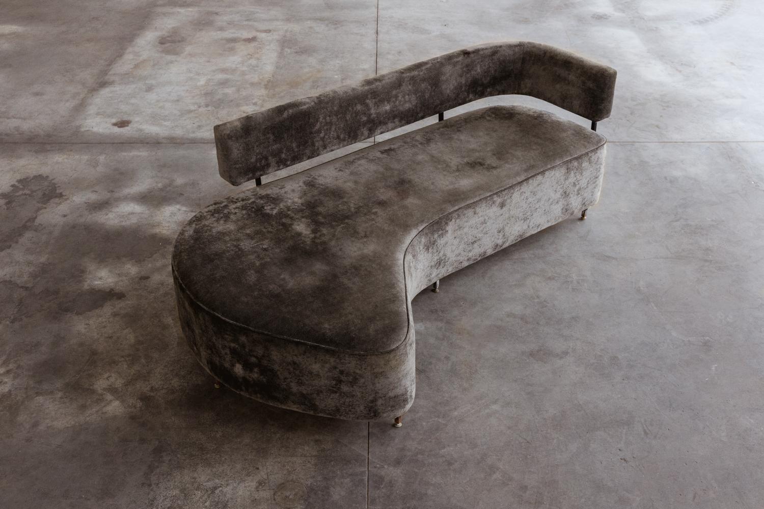 Raro sofá de forma libre de Taichiro Nakai para La Permanente Mobili Cantù, 1954 en venta 5