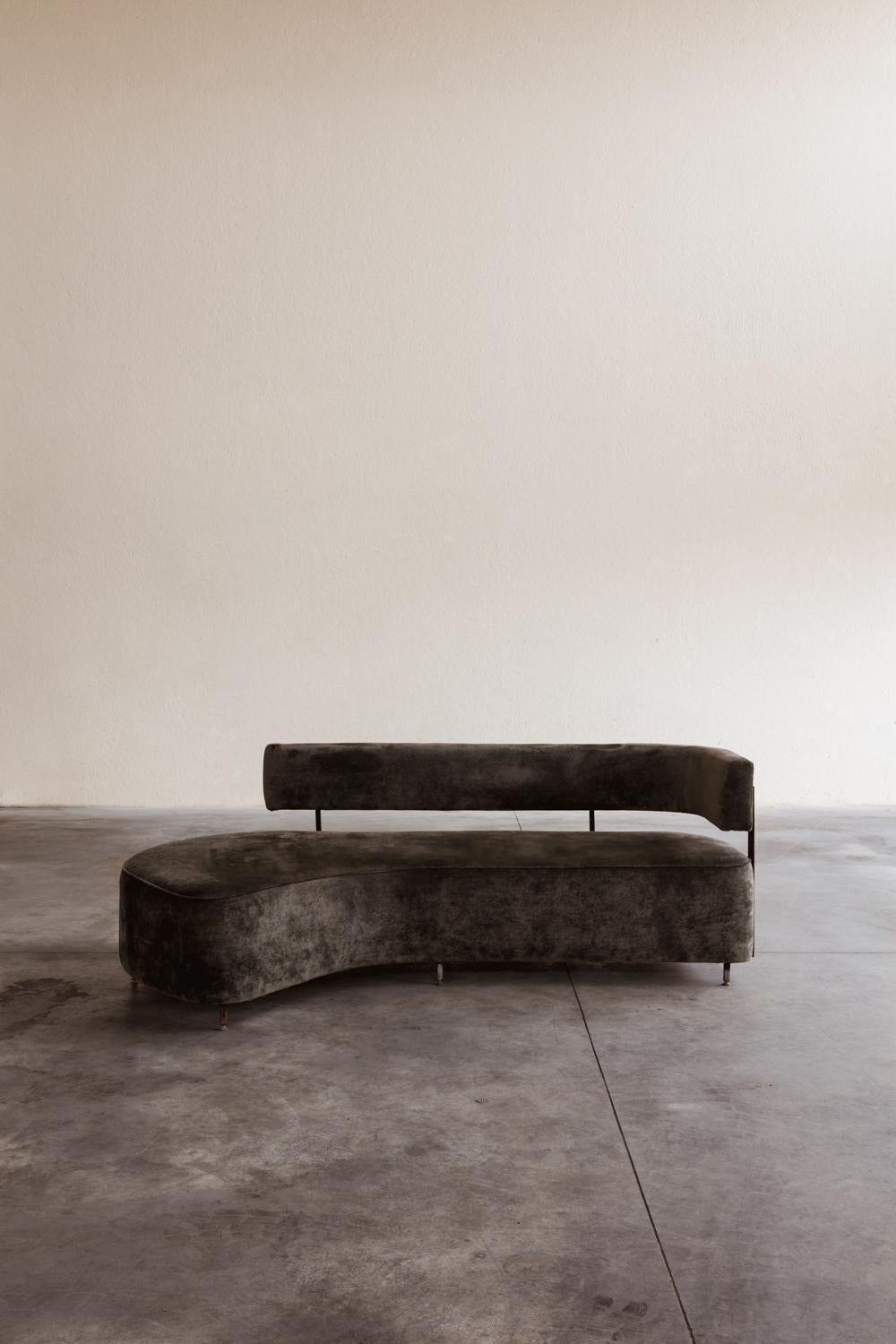 Raro sofá de forma libre de Taichiro Nakai para La Permanente Mobili Cantù, 1954 en venta 1