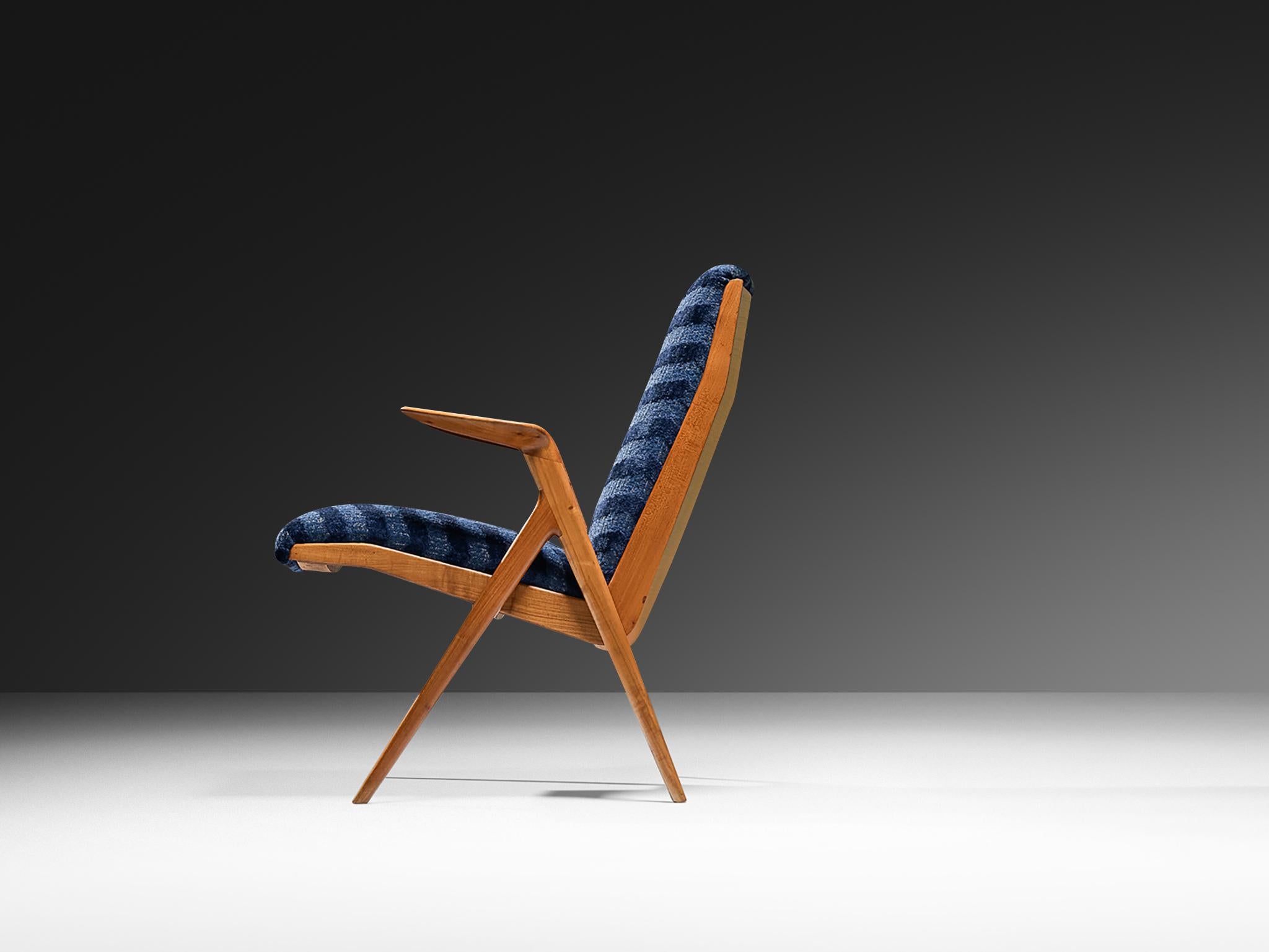 Metà XX secolo Taichiro Nakai Poltrona blu rivestita in ciliegio in vendita