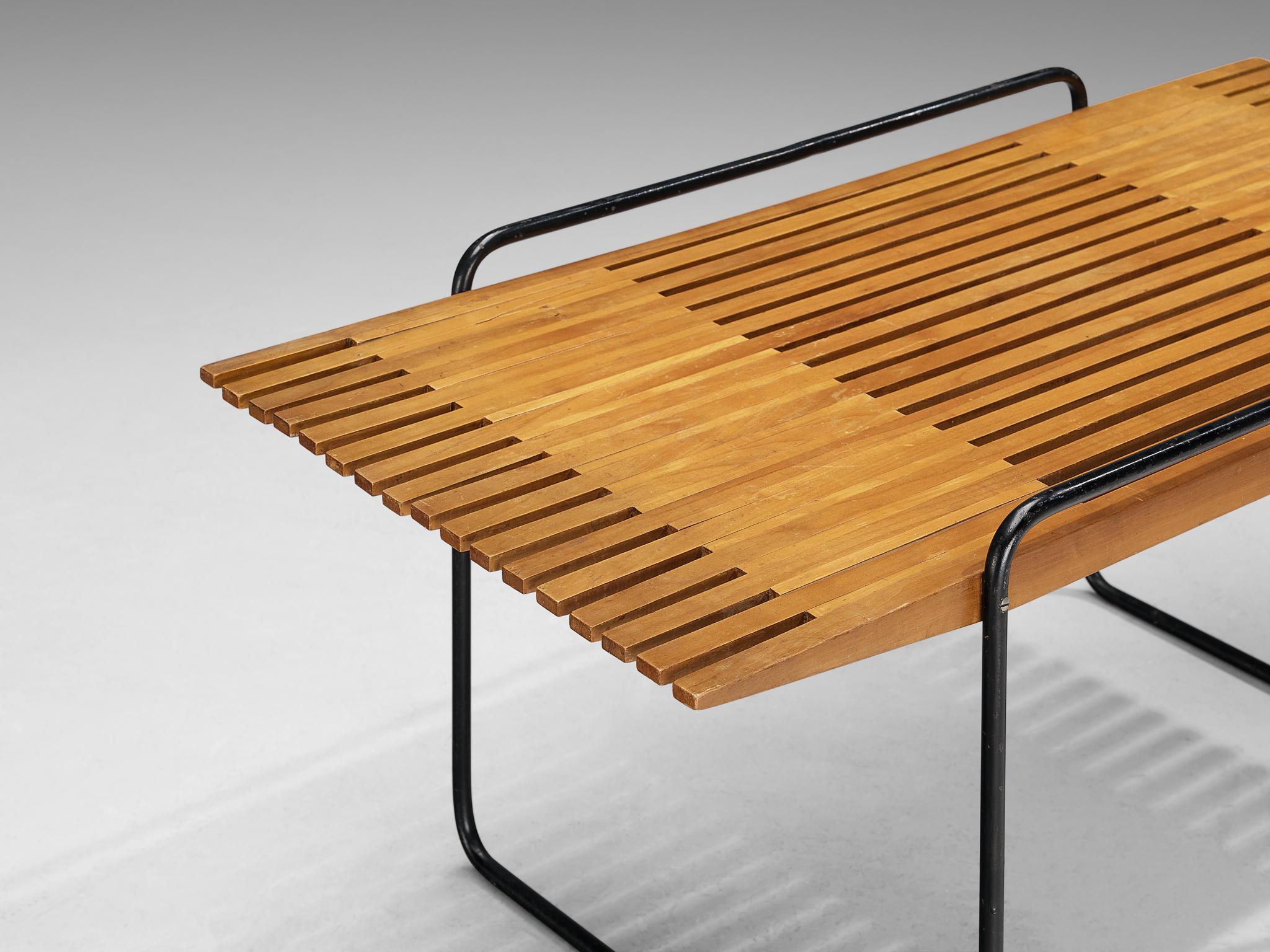 Mid-Century Modern Taichiro Nakay pour La Permanente Mobili Cantù Table basse en cerisier en vente