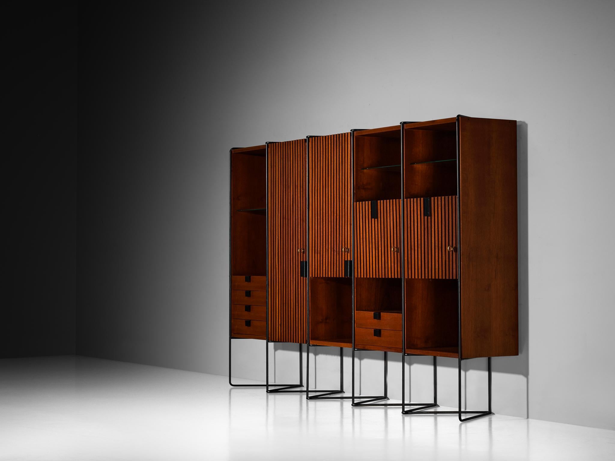 Mid-Century Modern Taichiro Nakay pour La Permanente Mobili Cantù Armoire murale en teck en vente