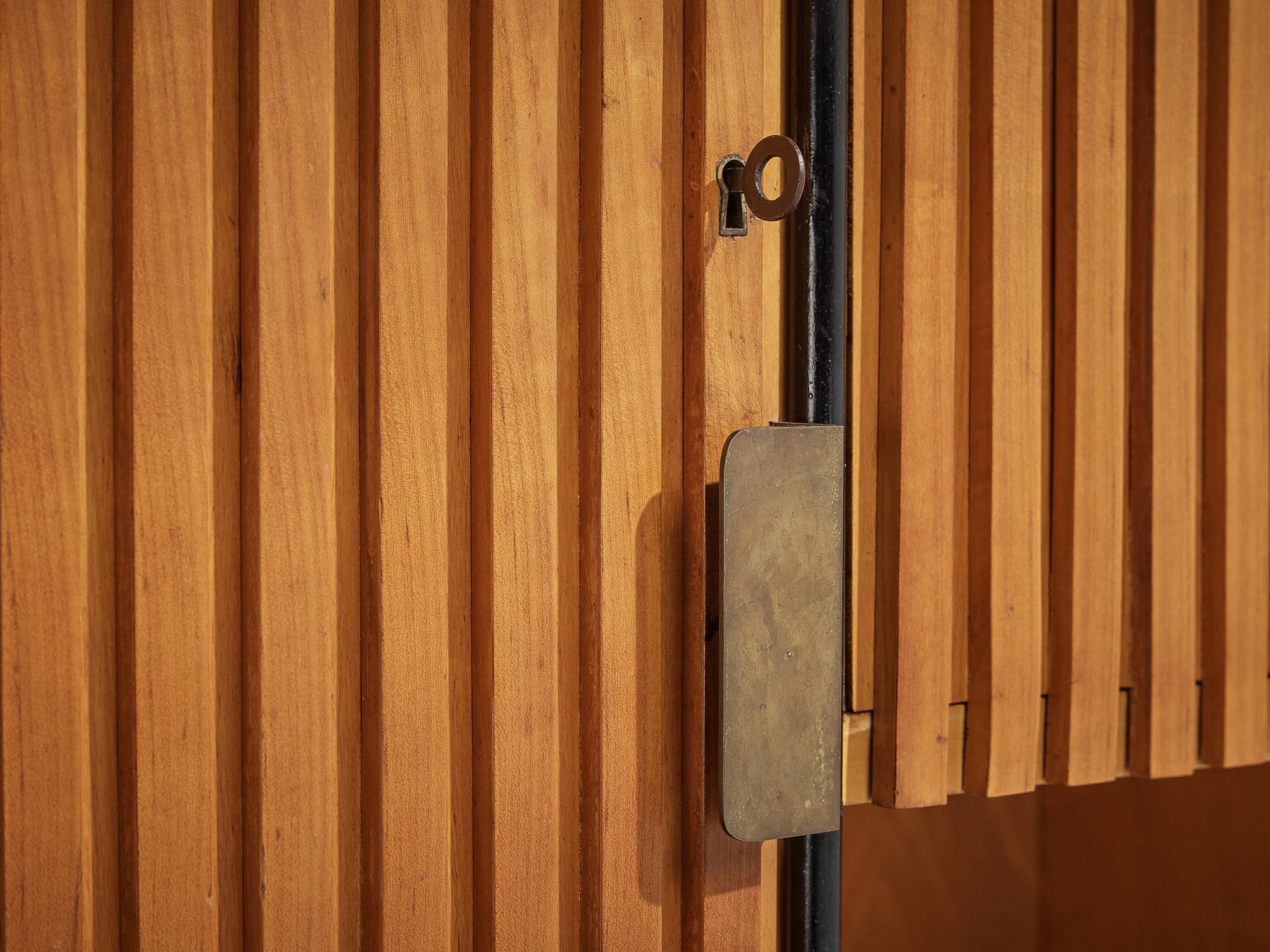 Mid-Century Modern Taichiro Nakay for La Permanente Mobili Wall Cabinet in Cherry For Sale