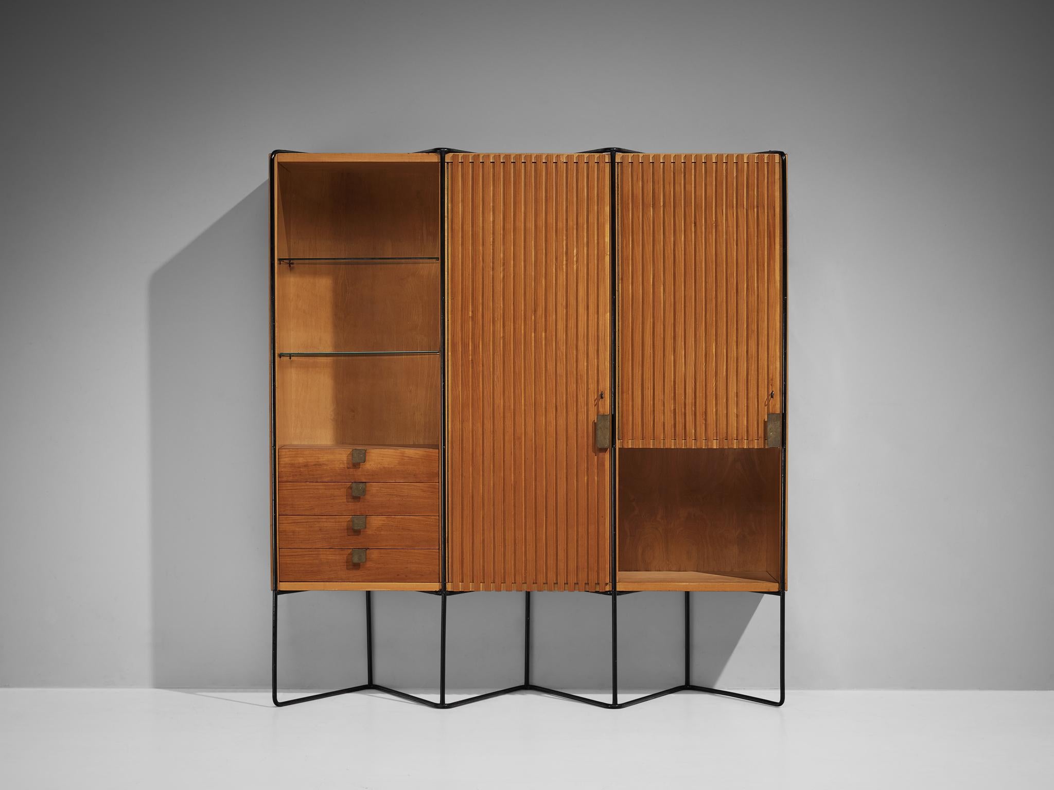 Taichiro Nakay for La Permanente Mobili Wall Cabinet in Cherry  In Good Condition For Sale In Waalwijk, NL