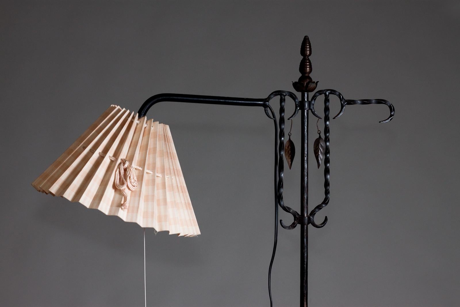 Modern Taidetakomo A. Hakkarainen, Finnish 1930's wrought iron floor lamp For Sale