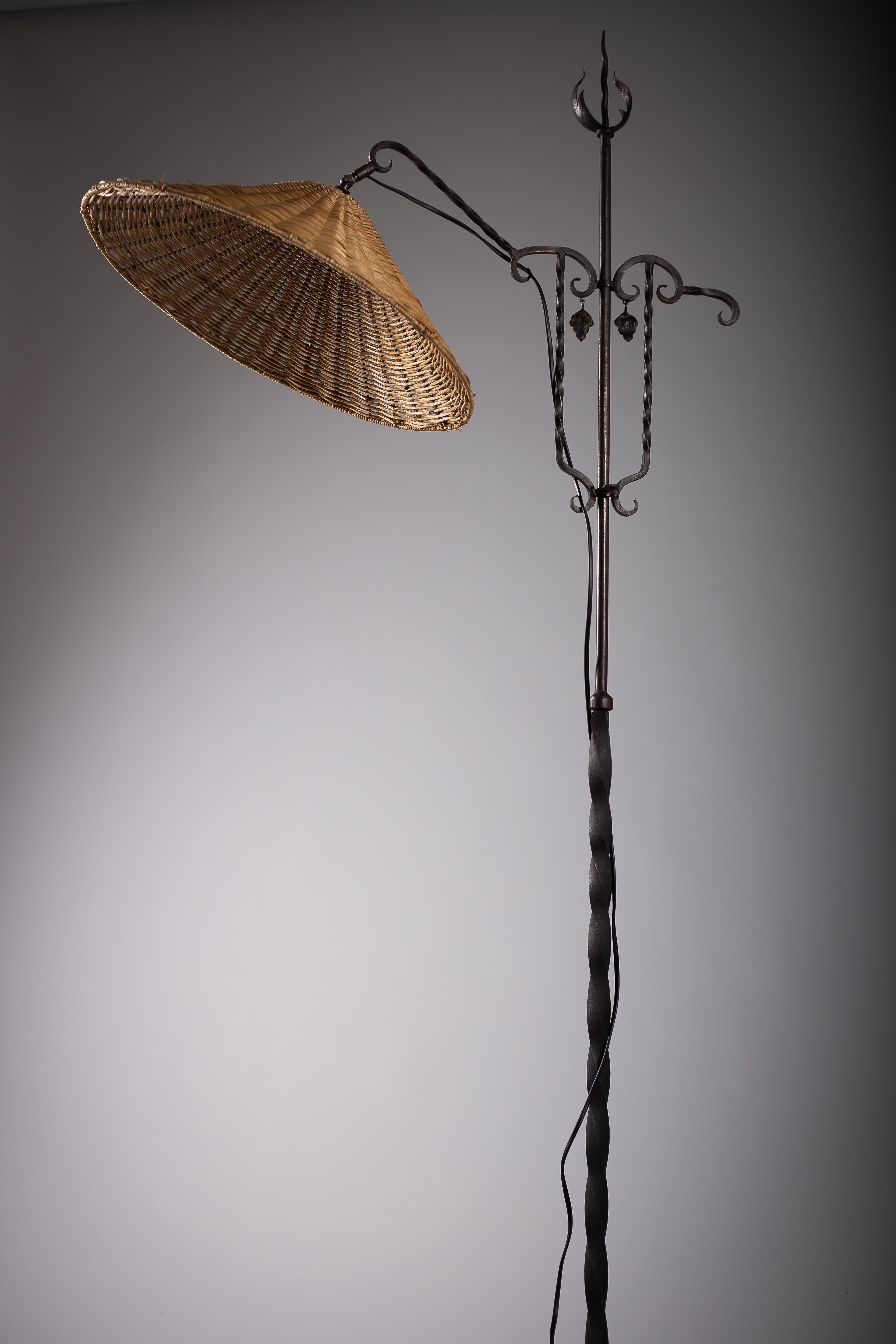 Taidetakomo Antti Hakkarainen, Finnish 1930s Wrought Iron Floor Lamp In Good Condition For Sale In Turku, Varsinais-Suomi
