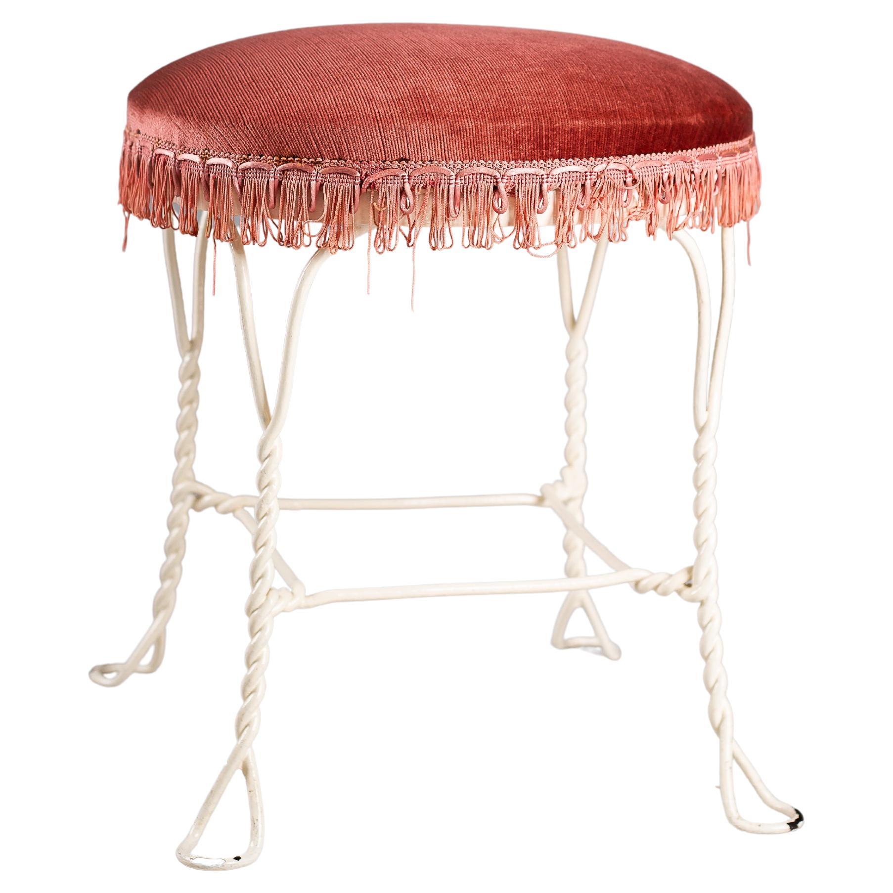 Taidetakomo Hakkarainen, 1930er Jahre Schmiedeeisen, gepolsterter Hocker im Angebot