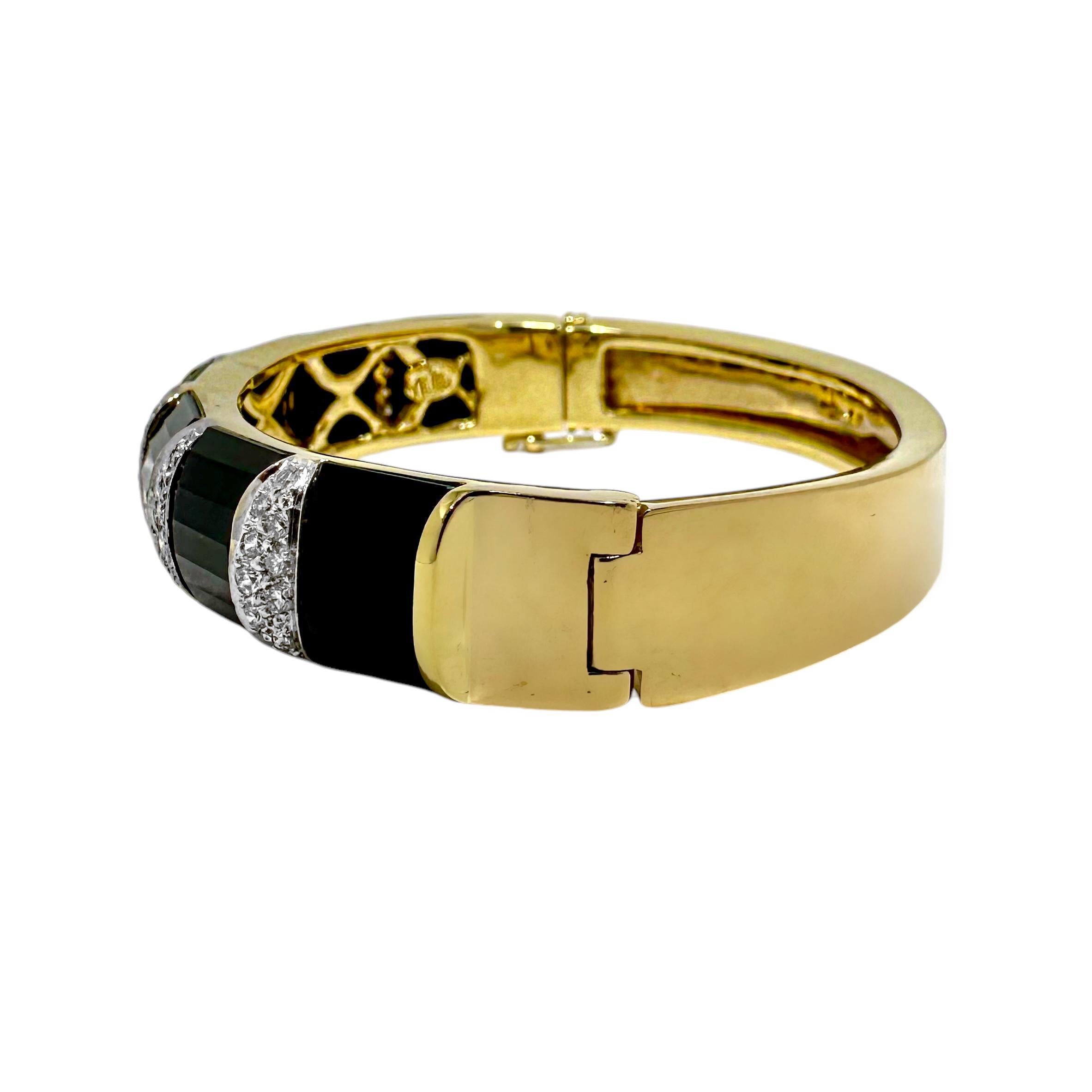 Taglio brillante Bracciale sartoriale in oro 18 carati, onice e diamanti di La Triomphe in vendita