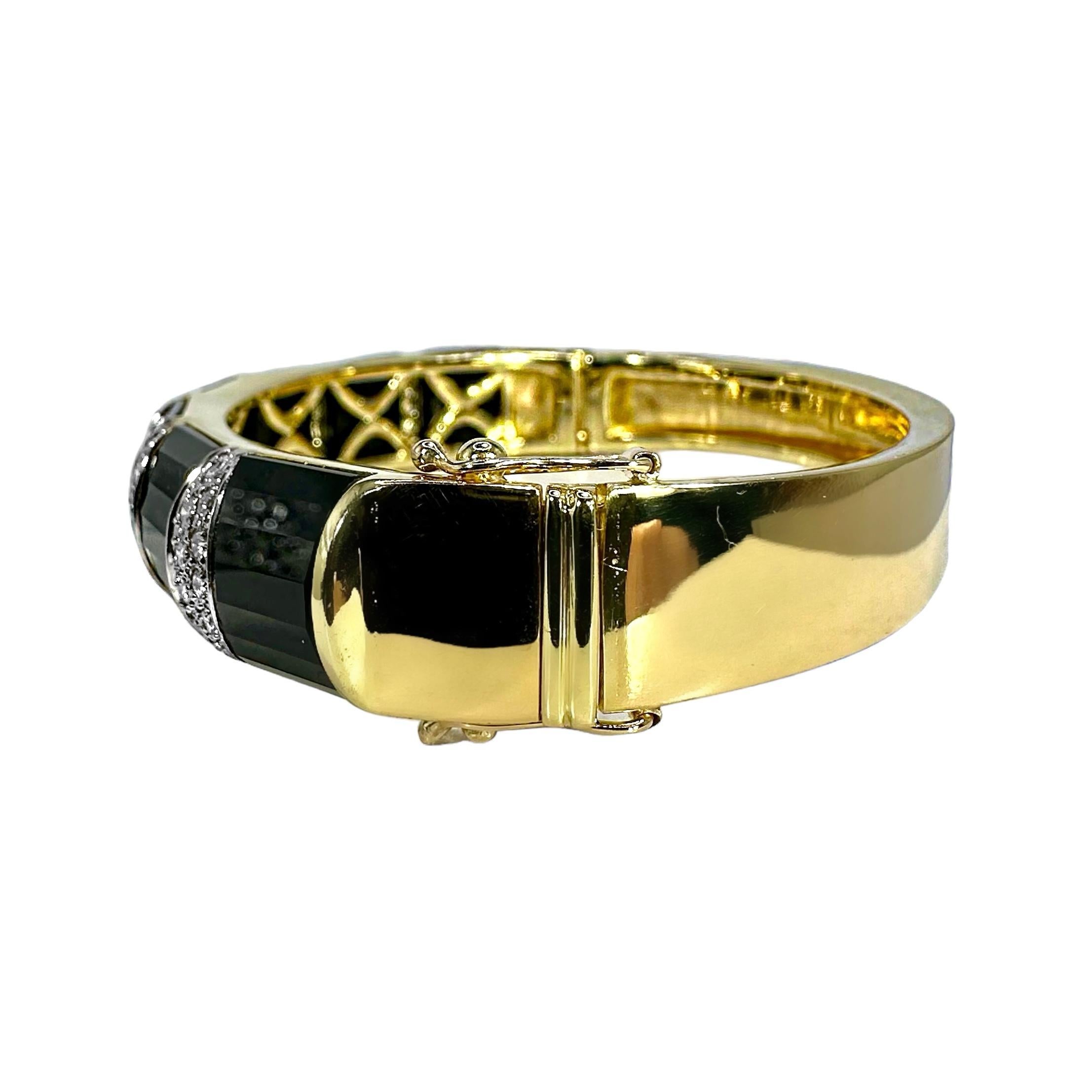 Tailored 18K Gold, Onyx and Diamond Bracelet by La Triomphe In Good Condition In Palm Beach, FL