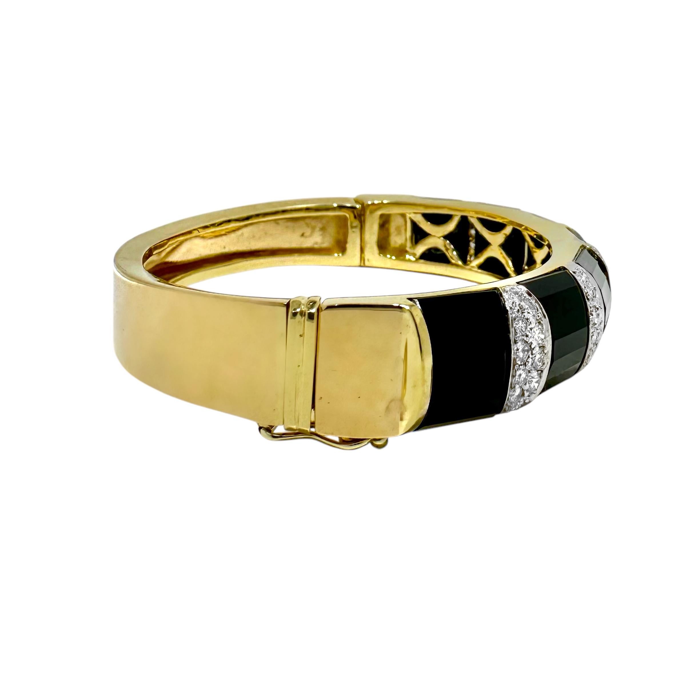 Bracciale sartoriale in oro 18 carati, onice e diamanti di La Triomphe in vendita 1