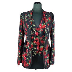 Tailored Dolce&Gabbana vest jacket.