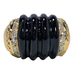 Tailored, Fluted Onyx, Gold and Diamond Ring