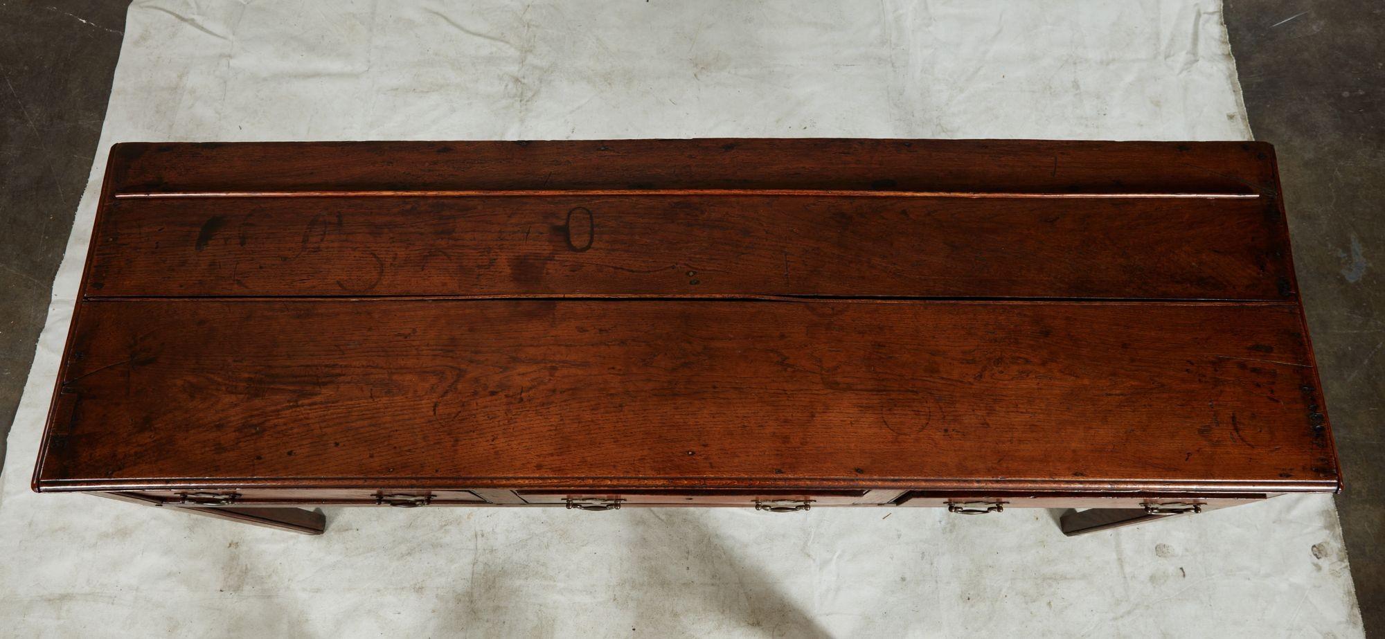 Georgiano Comò su misura in Oak Oak in vendita