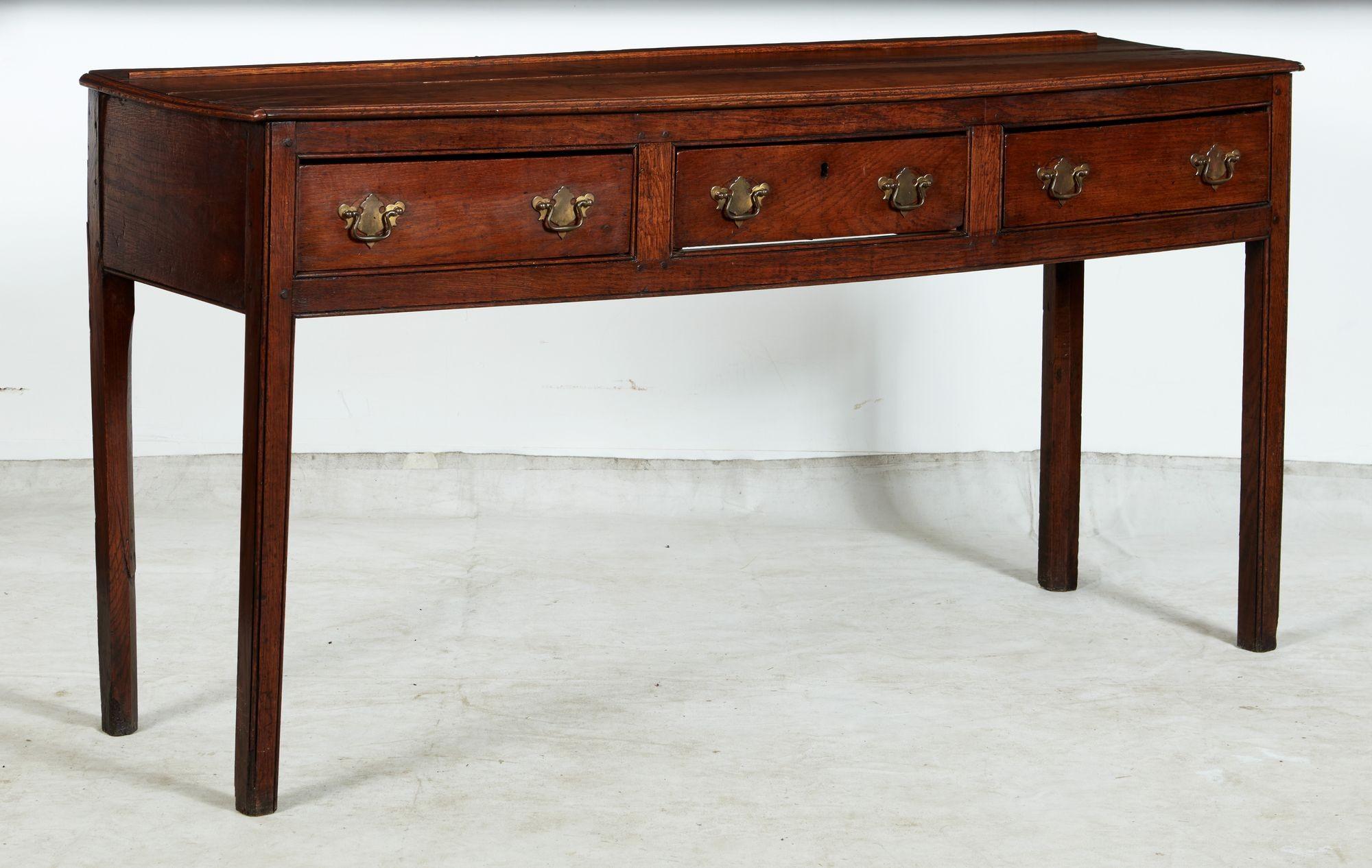 Inglese Comò su misura in Oak Oak in vendita