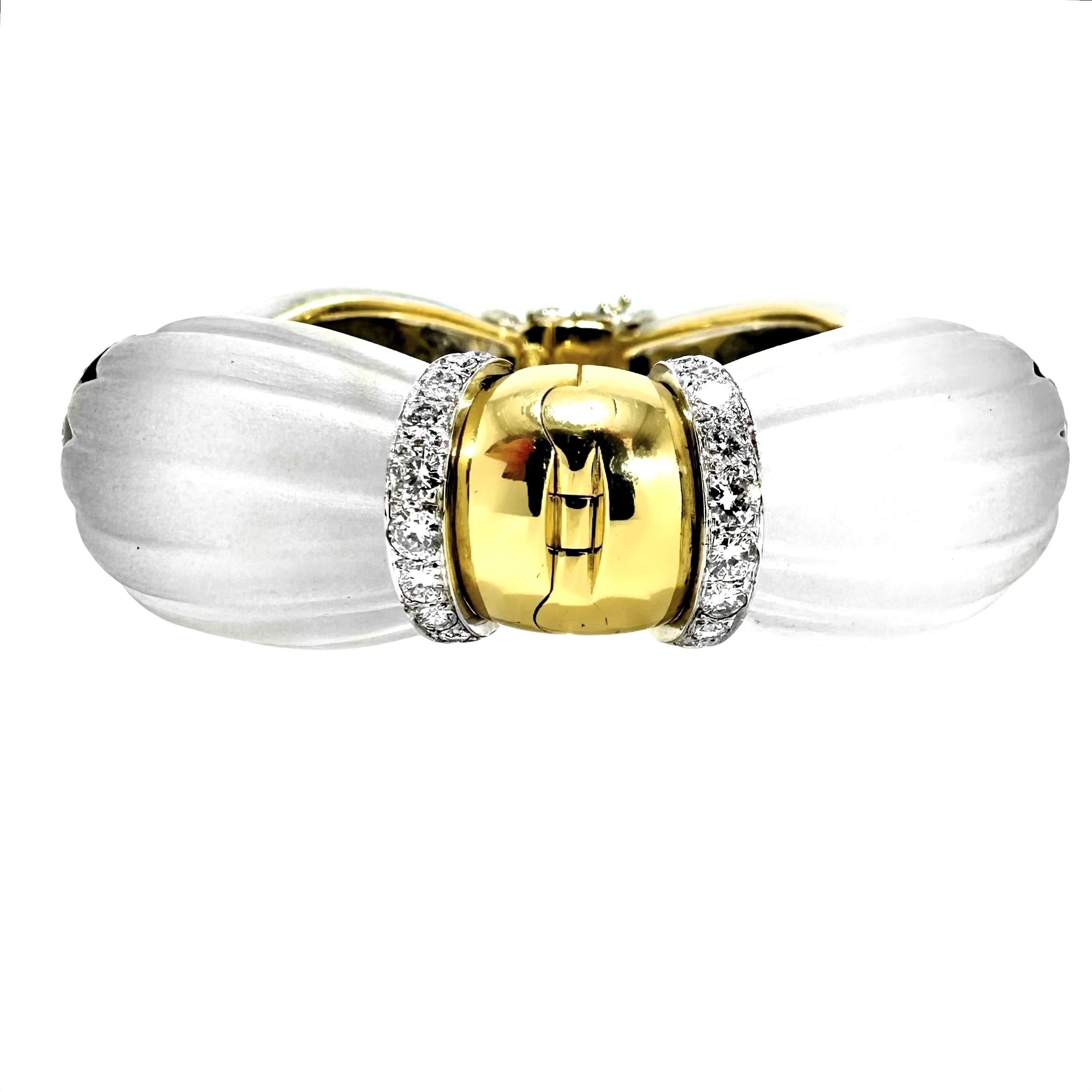 Mixed Cut Tailored Mid-20th Century 18k Gold Bangle with Frosted Rock Crystal and Diamonds For Sale