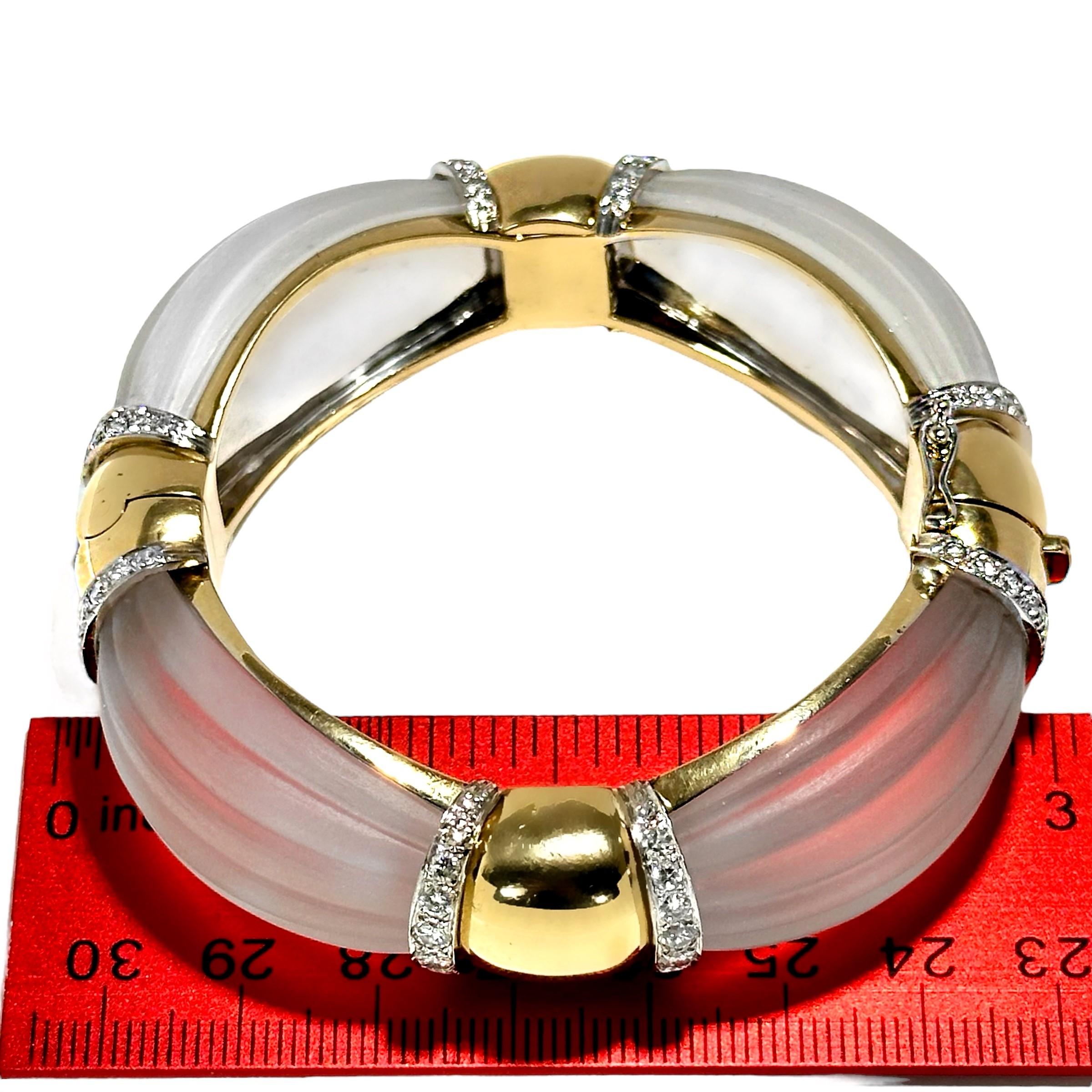 Tailored Mid-20th Century 18k Gold Bangle with Frosted Rock Crystal and Diamonds For Sale 1