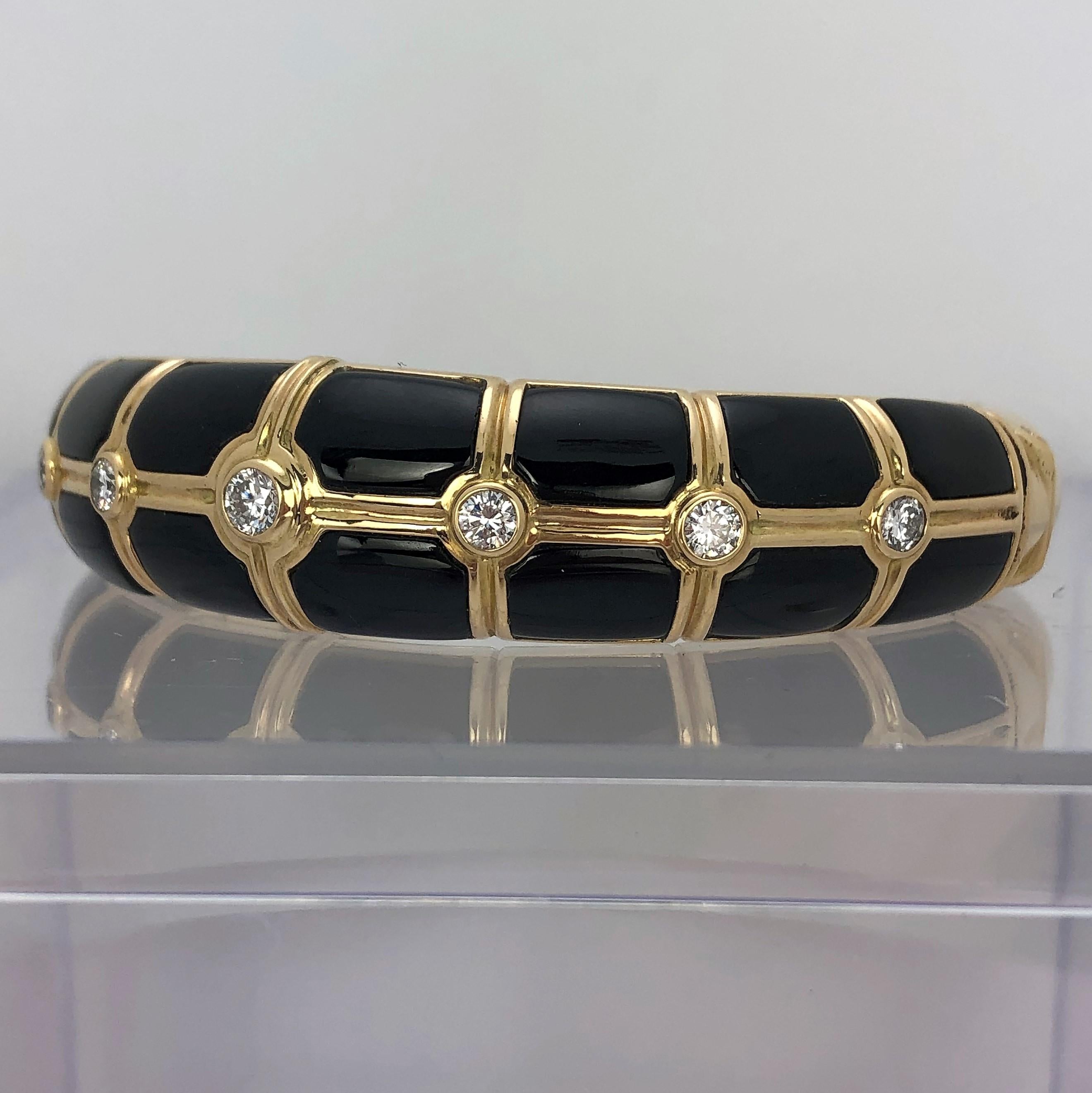 Maßgeschneiderter Armreif aus Onyx, Gold und Diamanten für ein großes Handgelenk Größe Damen im Angebot