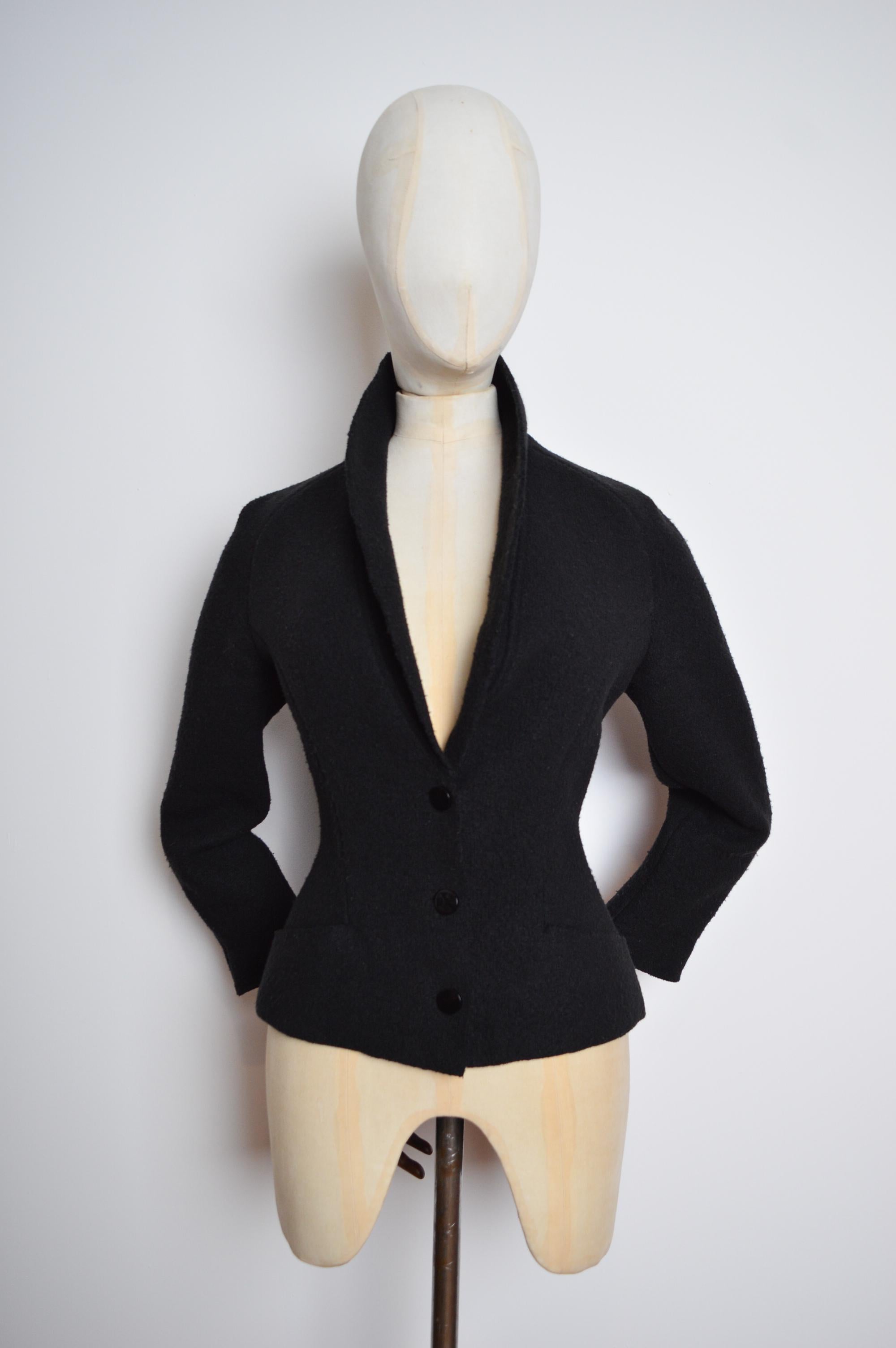 Tailored Vintage Thierry Mugler Pure Wool Sculpted Knit Black Blazer Jacket In Good Condition For Sale In Sheffield, GB