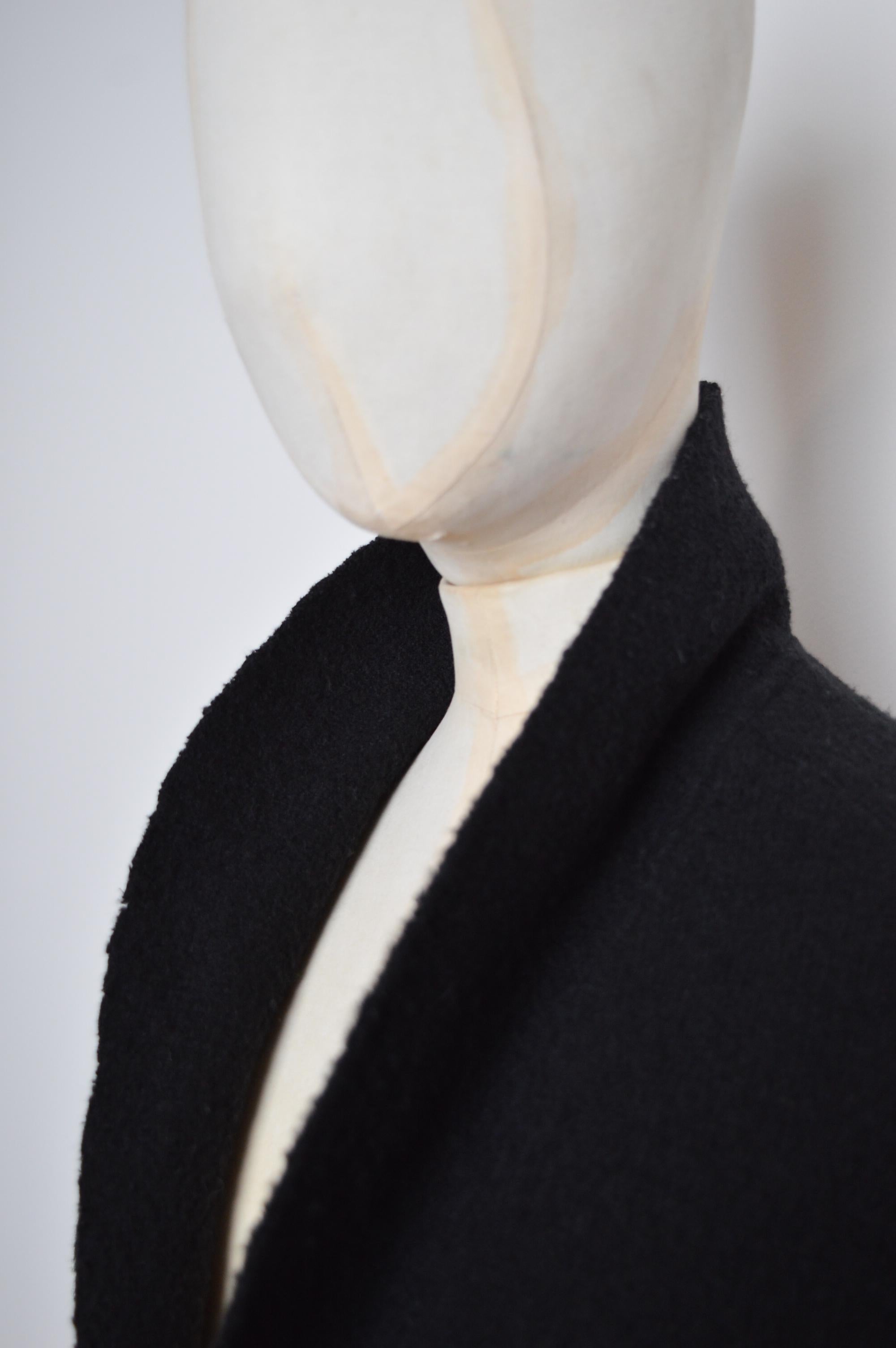 Tailored Vintage Thierry Mugler Pure Wool Sculpted Knit Black Blazer Jacket For Sale 2