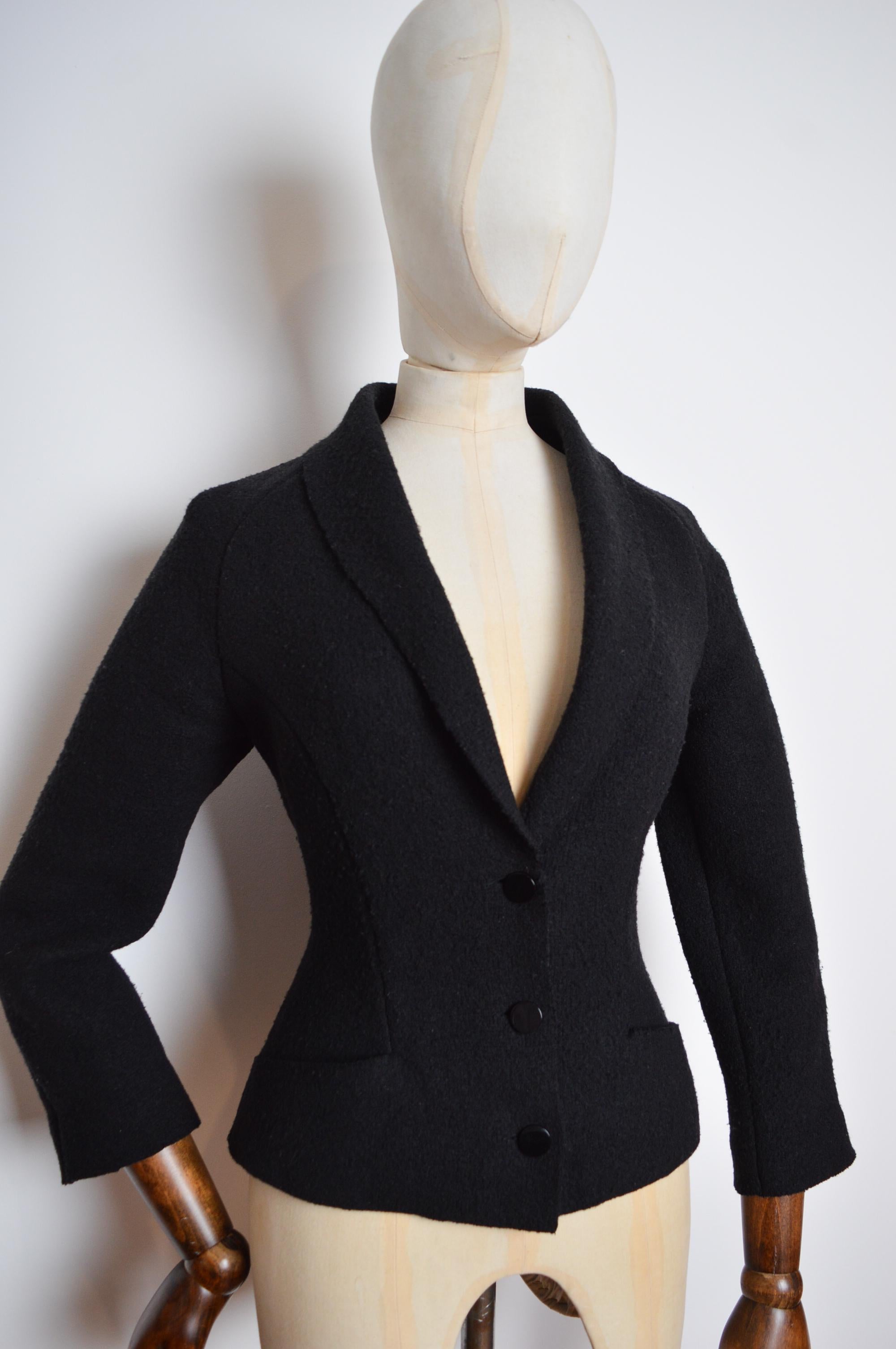 Tailored Vintage Thierry Mugler Pure Wool Sculpted Knit Black Blazer Jacket For Sale 3