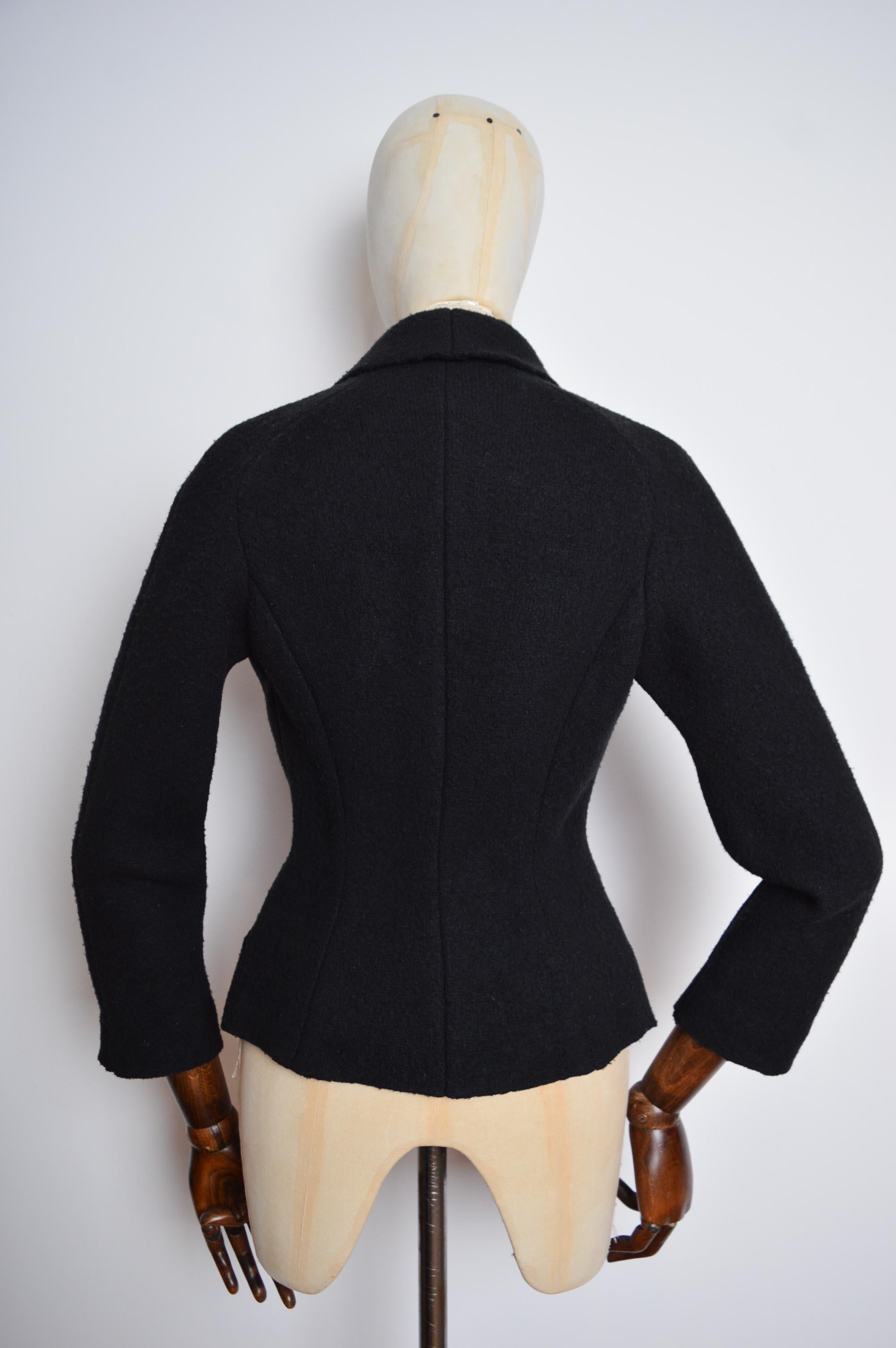 Tailored Vintage Thierry Mugler Pure Wool Sculpted Knit Black Blazer Jacket For Sale 4