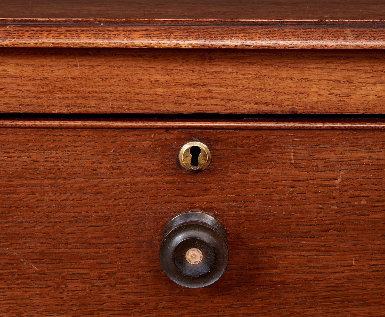 Tailored Welsh Dresser with Undershelf For Sale 1