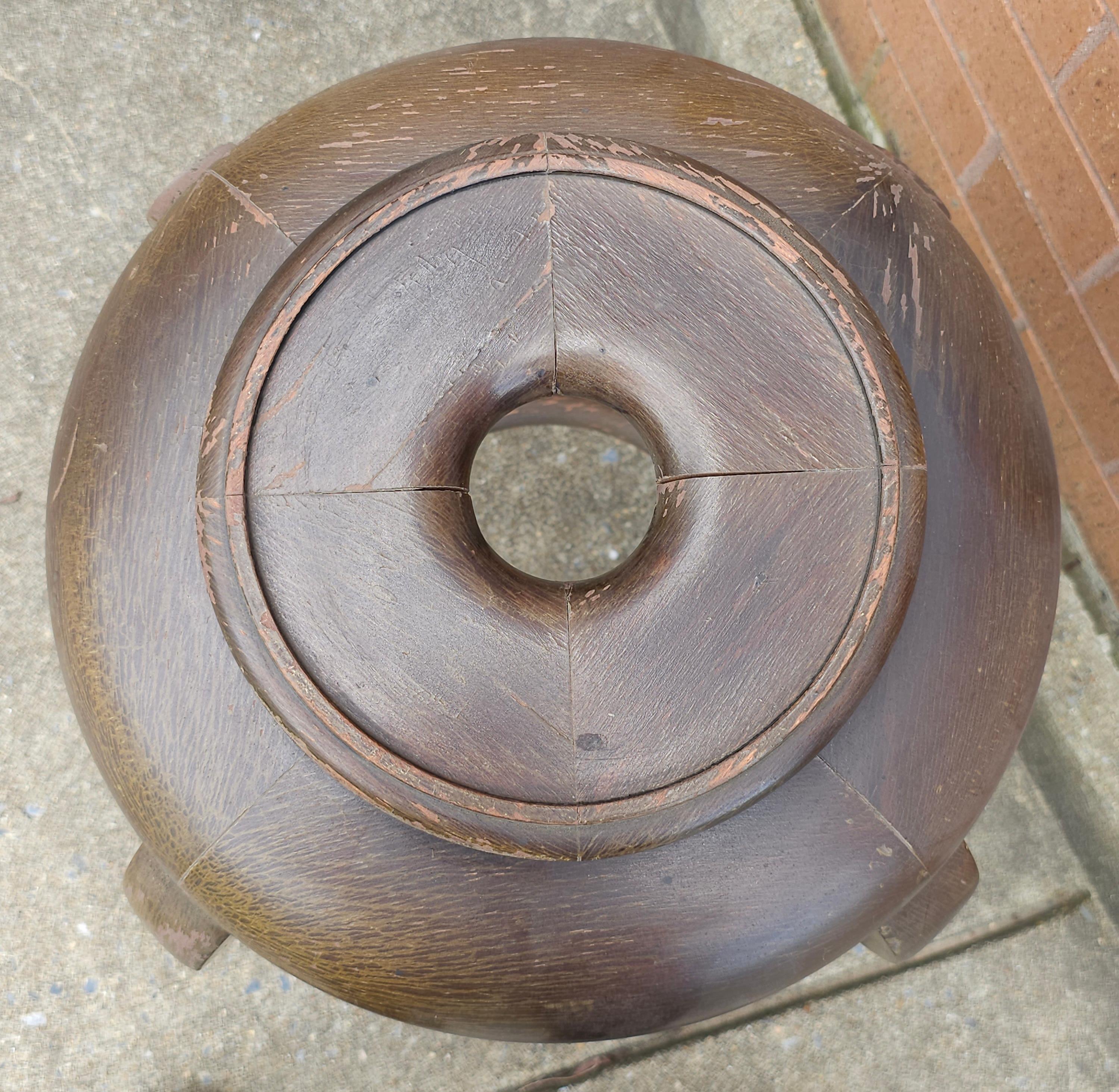  Taisho Period Japanese Stained Wood Stand  In Good Condition For Sale In Germantown, MD