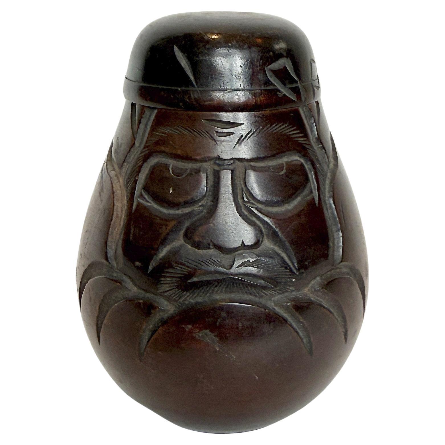 Récipient à thé en Wood de la période Taisho, en forme de Daruma, Japon