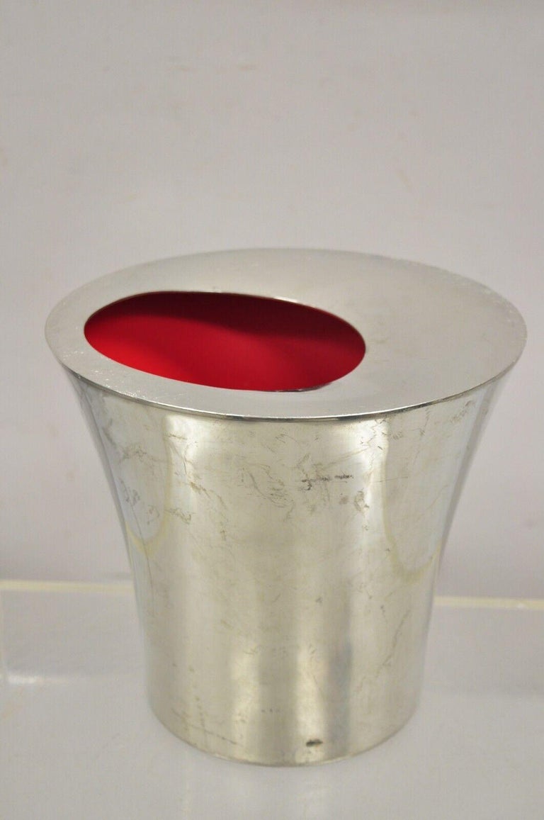 SEAU A CHAMPAGNE Taittinger. Haut.: 22 cm. - Lot 240