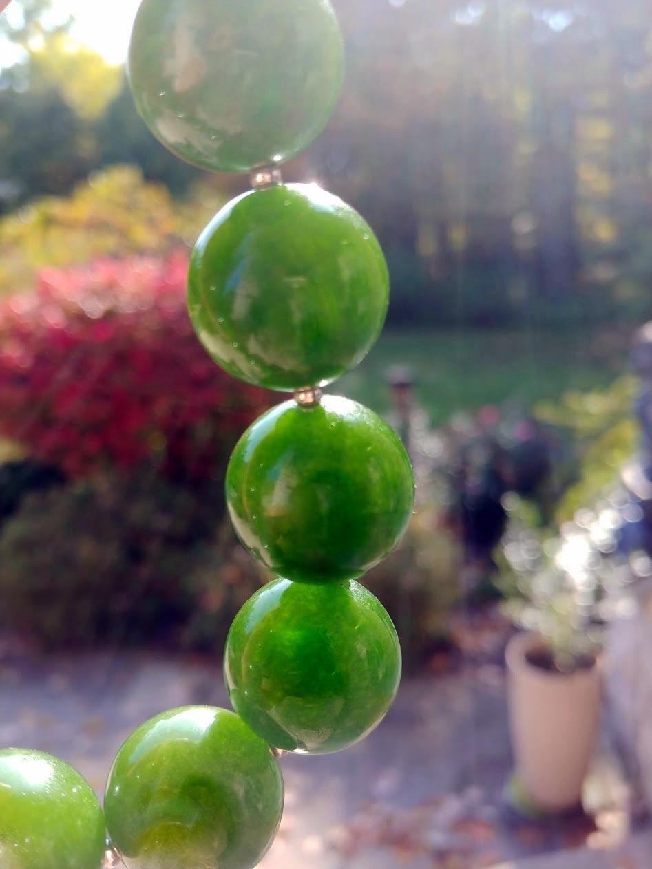 Taiwan Green Jasper Necklace with Rare Vintage Painted Glass Clasp In Excellent Condition For Sale In Chesterland, OH