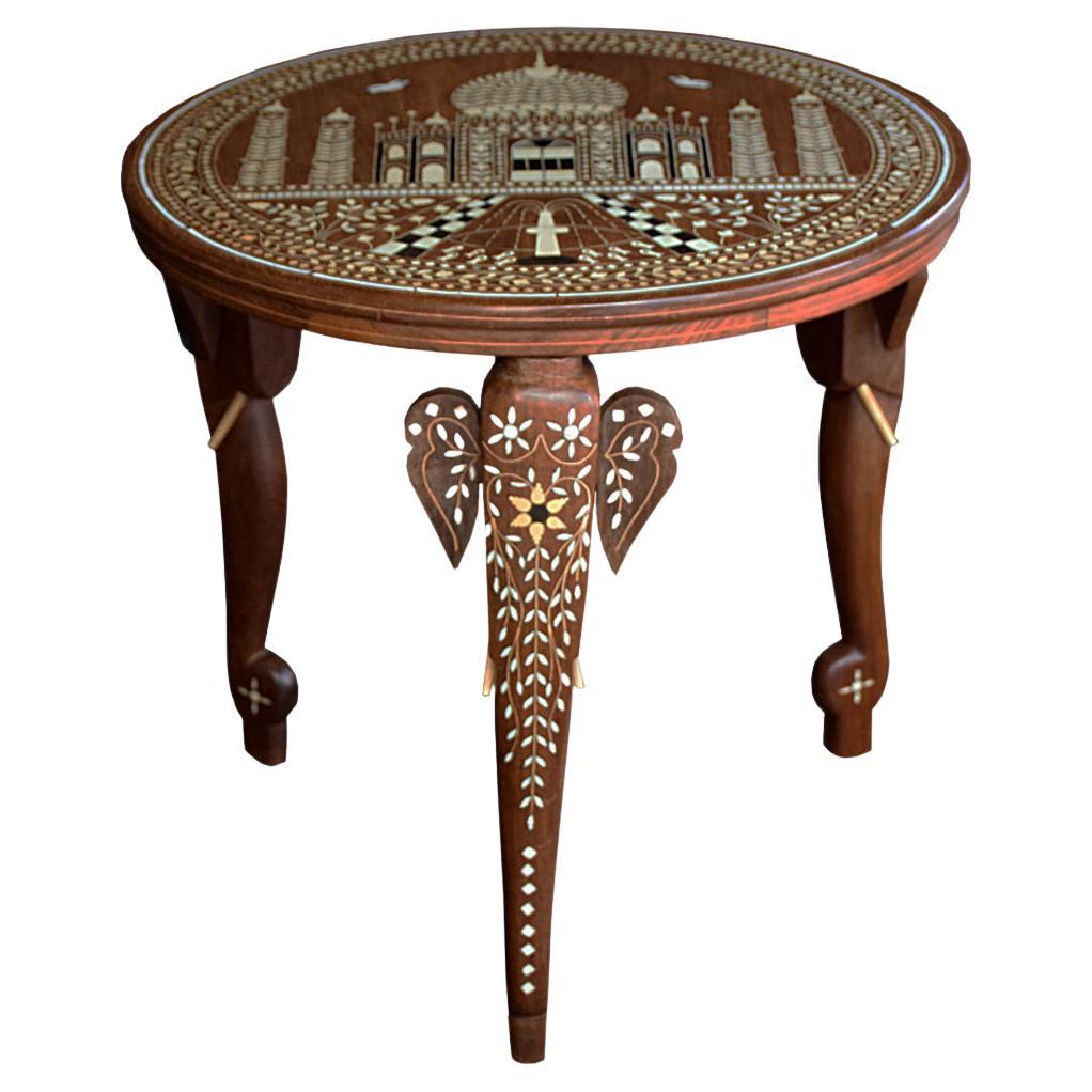 Table d'appoint anglo-indienne en bois de rose du Taj Mahal