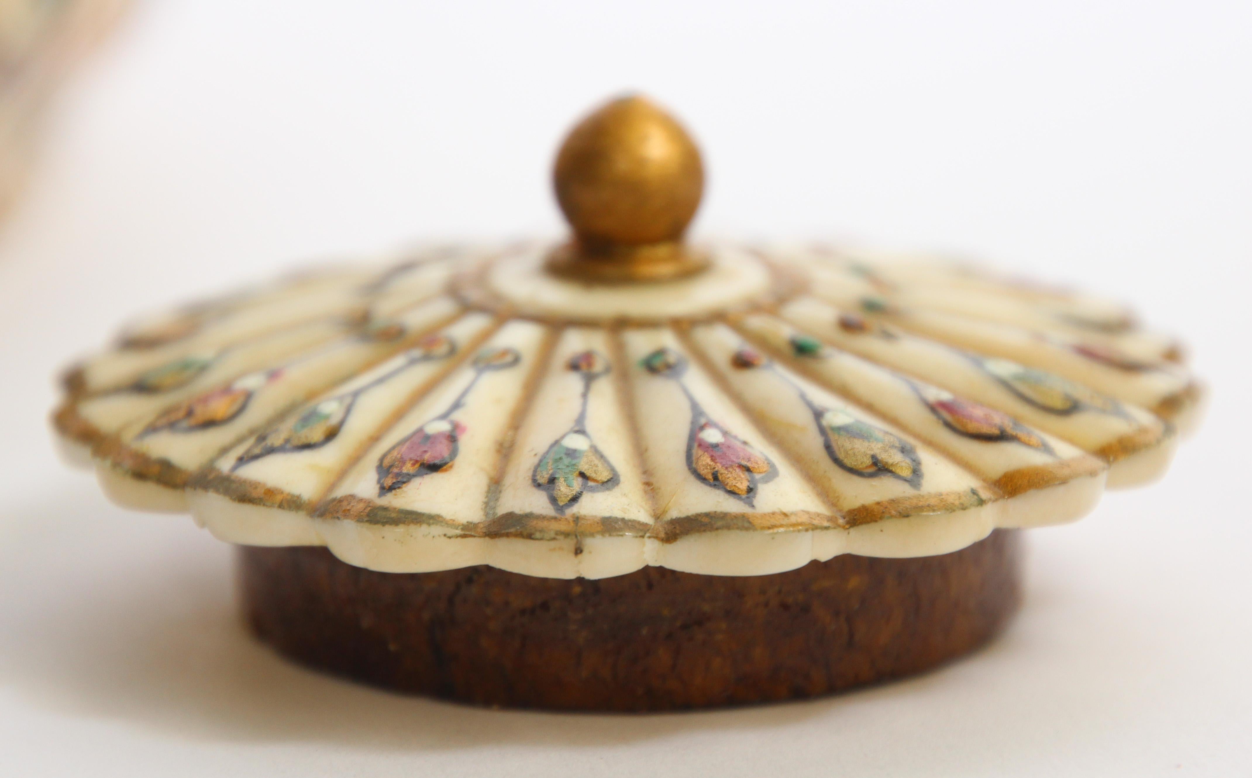 Collectible Opium Container Mughal Art Round Lidded Box For Sale 9