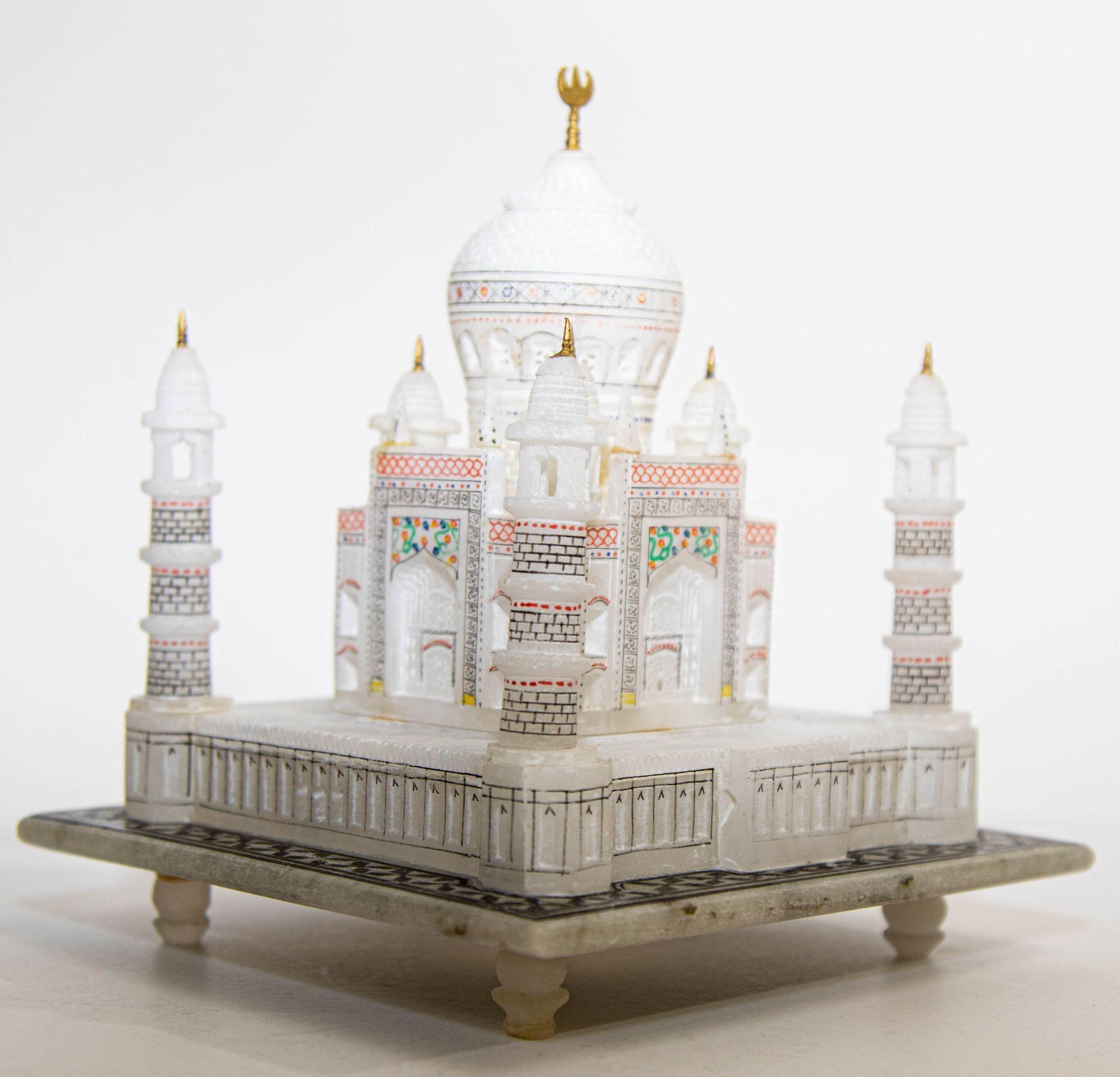 Taj Mahal White Marble Hand-Crafted Collectible Miniature Model For Sale 4