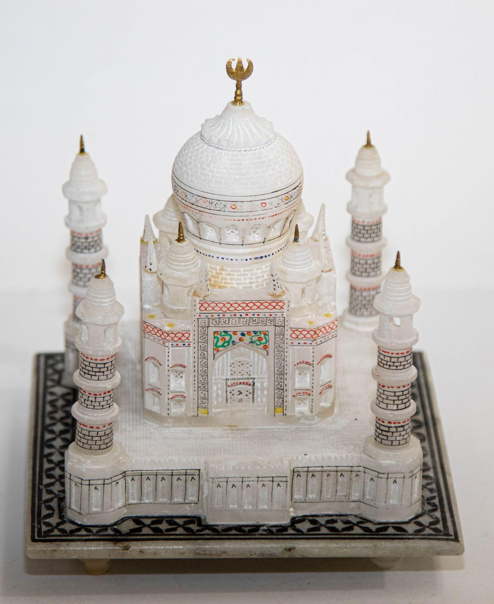 Taj Mahal White Marble Hand-Crafted Collectible Miniature Model For Sale 9