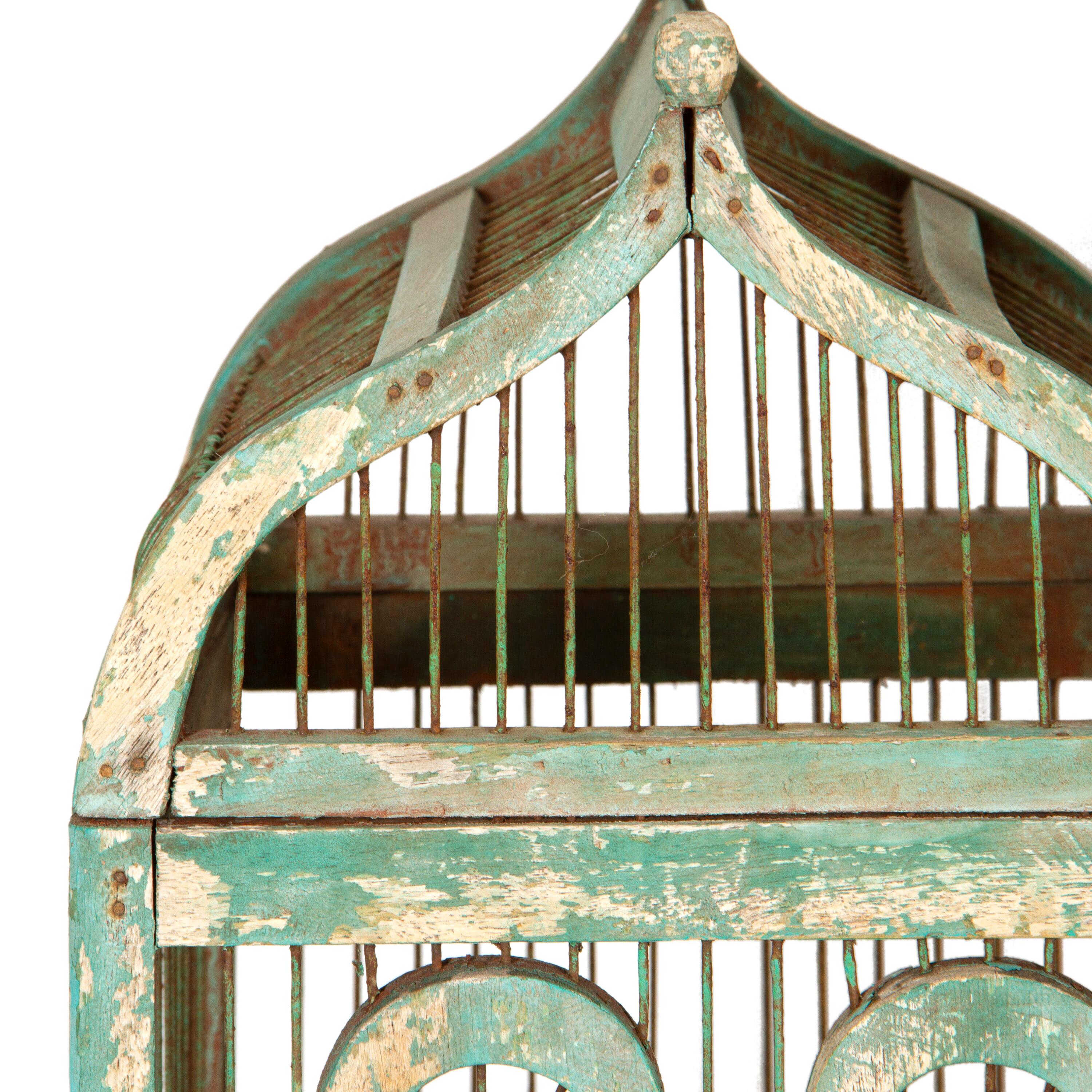 Taj Mahal Wooden Bird Cage In Good Condition In Tetbury, Gloucestershire