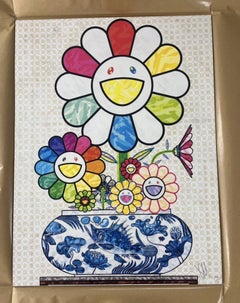 Murakami Blumen in einer Qinghua-Vase, 2024 Limitierte Auflage von Takashi Murakami