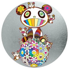 Panda Murakami et petits pandas sur une boule de fleurs