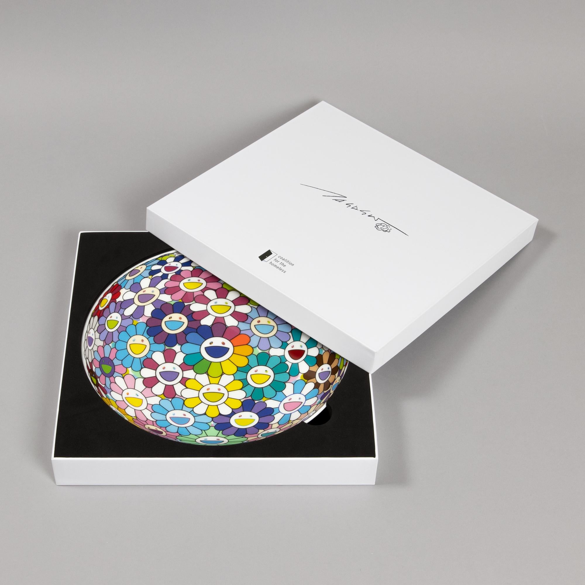 Takashi Murakami, Gargantua on Your Palm - Limited Edition Plate, Pop Art For Sale 1