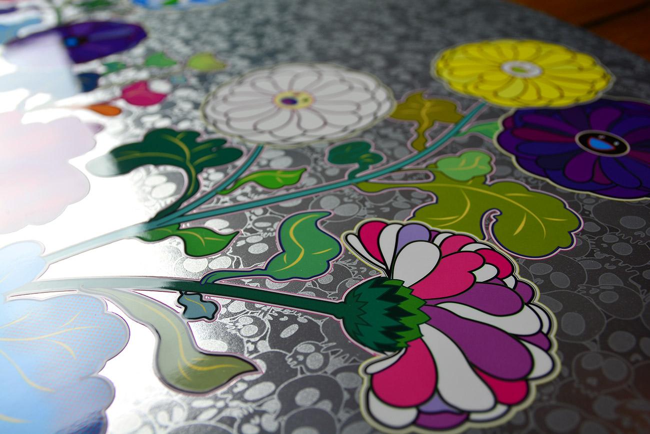 TAKASHI MURAKAMI - KORIN: TRANQUILIDAD Arte pop, flores japonesas Plata Negro - Print de Takashi Murakami