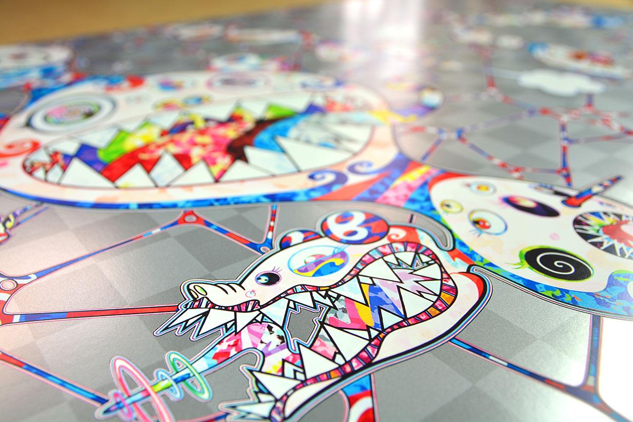 TAKASHI MURAKAMI:  Wir sind dazu bestimmt, uns eines Tages zu treffen! Superflammige, japanische Pop-Art (Grau), Figurative Print, von Takashi Murakami
