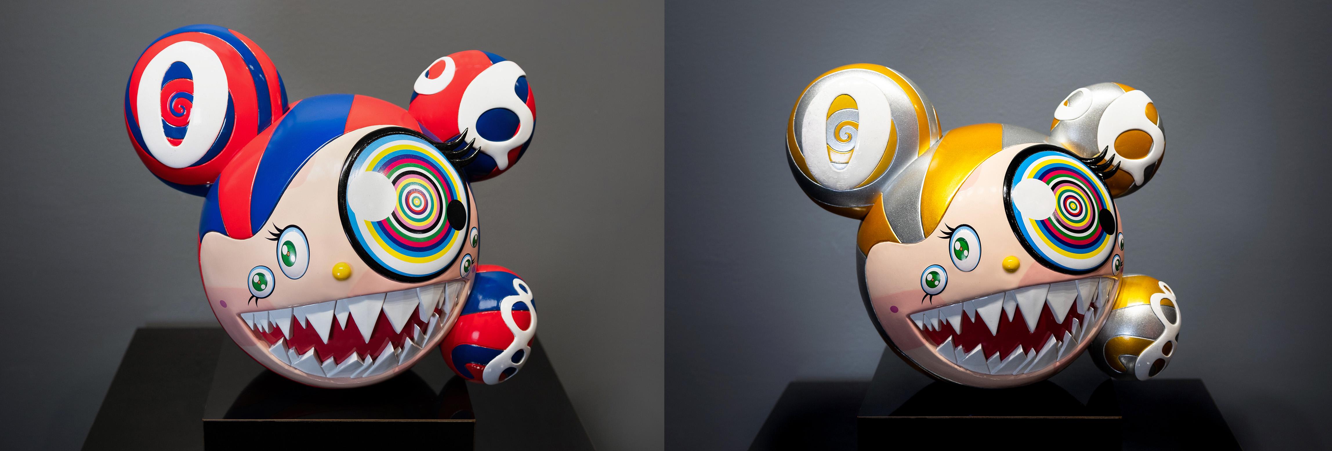 Figurative Sculpture di Takashi Murakami - ComplexCon: Mr. Dob (Rosso/Blu) e Mr. Dob (Edizione Oro)' (Set di 2)