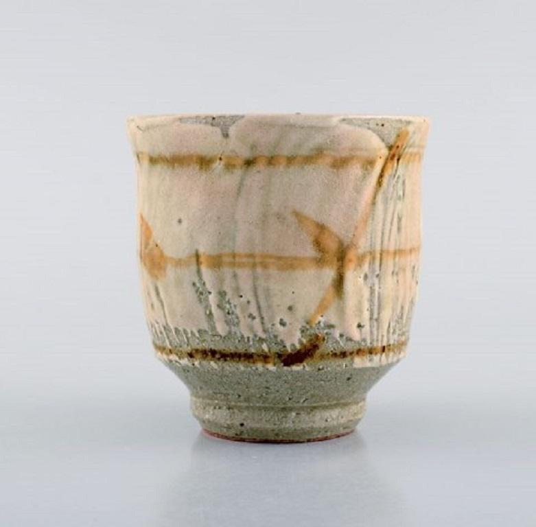 Takashi Ohyoma, Japan. Unique goblet / vase in glazed ceramics, 1980s.
Measures: 8.5 x 8.5 cm.
In very good condition.