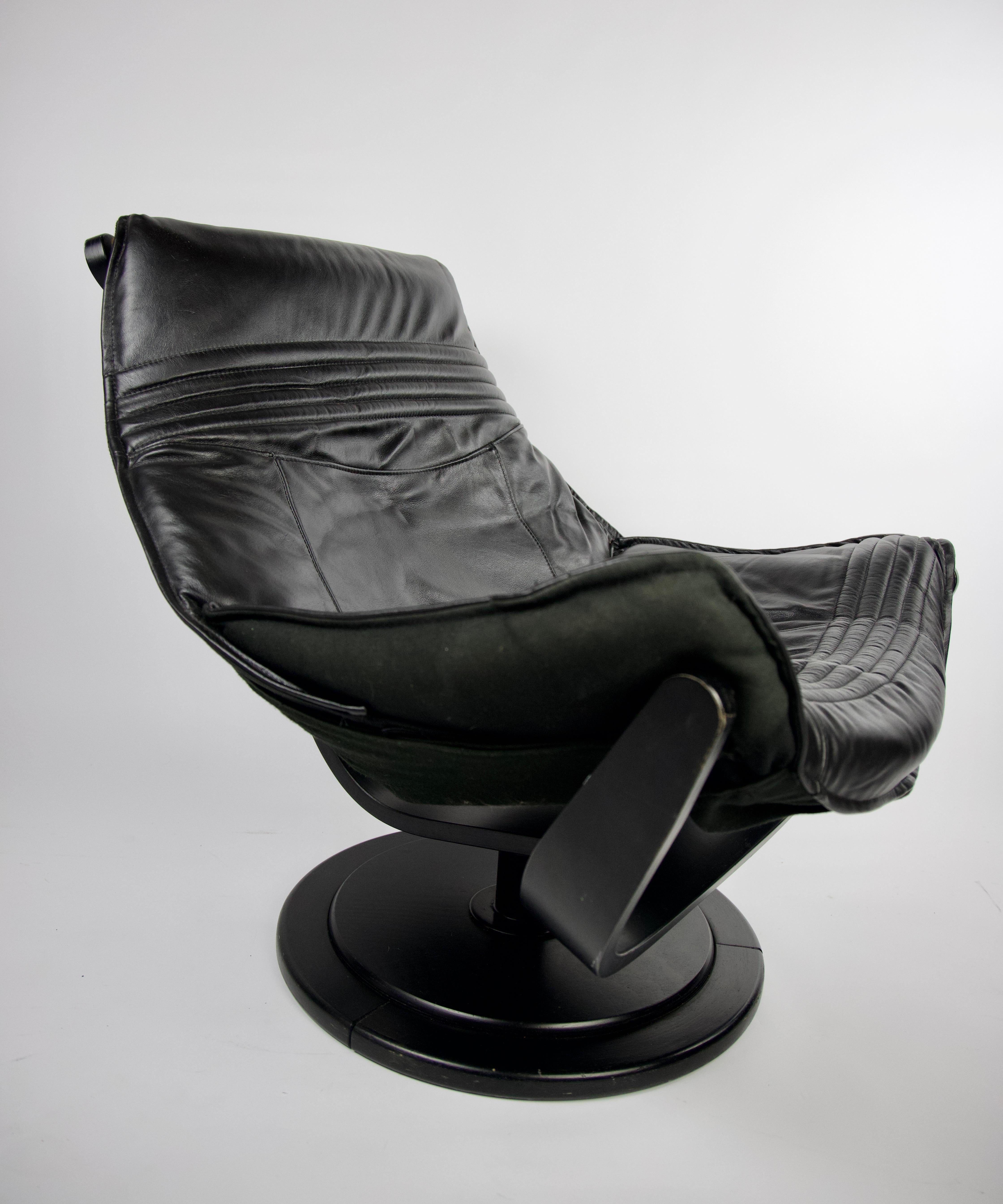 Takashi Okamura et Erik Marquard pour Nelo, sling chair, suédois moderne danois

Conception O&M. Depuis la création de leur bureau d'études en 1973, Okamura & Marquard- ont travaillé pour un certain nombre de fabricants danois, suédois, italiens