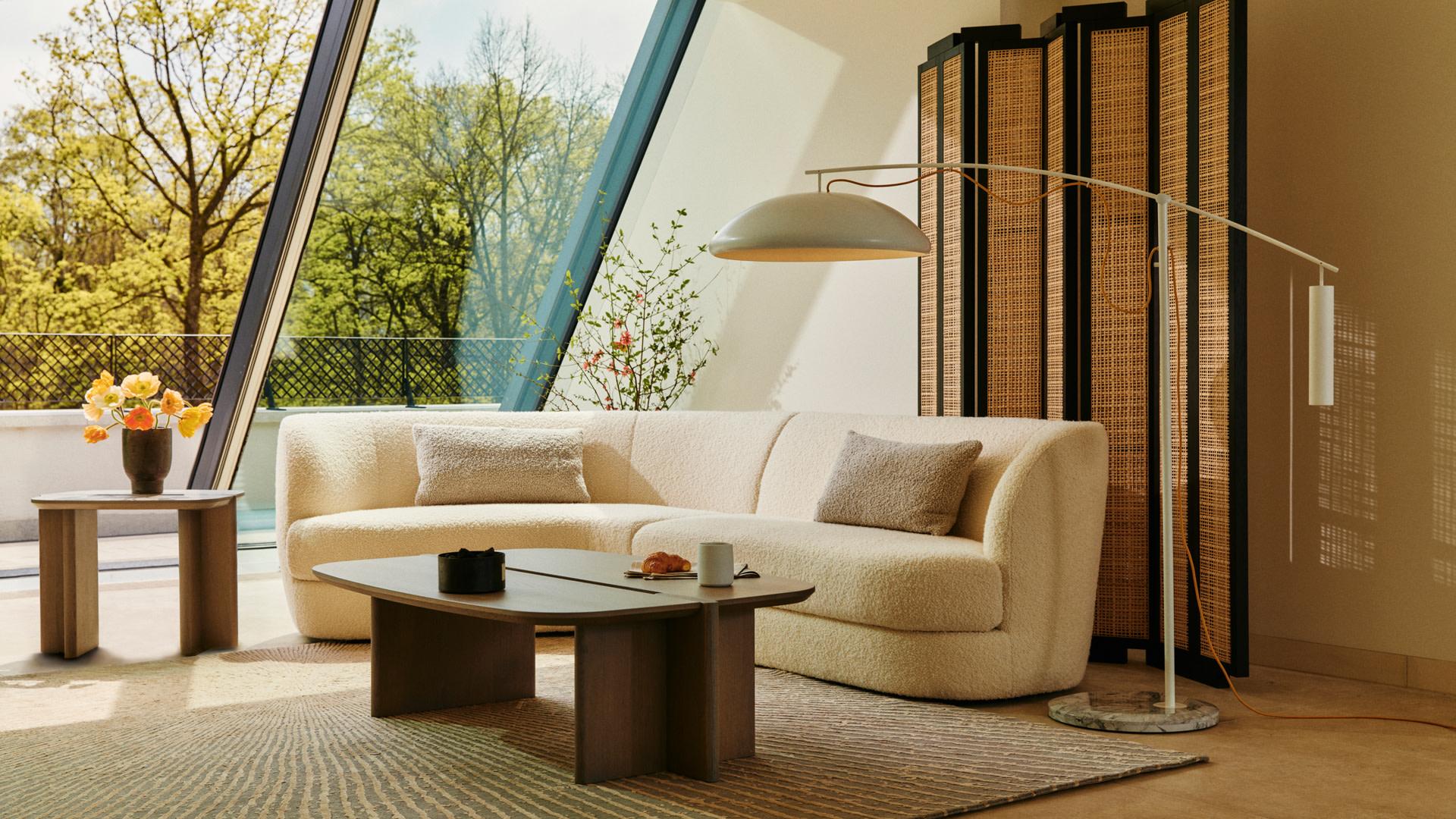 Takayama Floor Lamp by Yabu Pushelberg in White Metal & Sydney Marble In New Condition For Sale In Toronto, ON